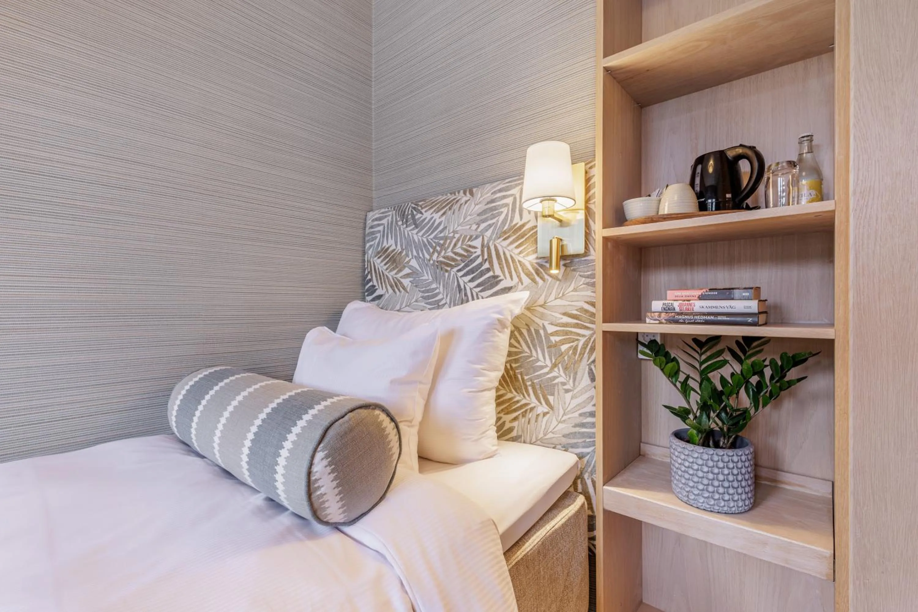 Bed in Home Hotel Wellington