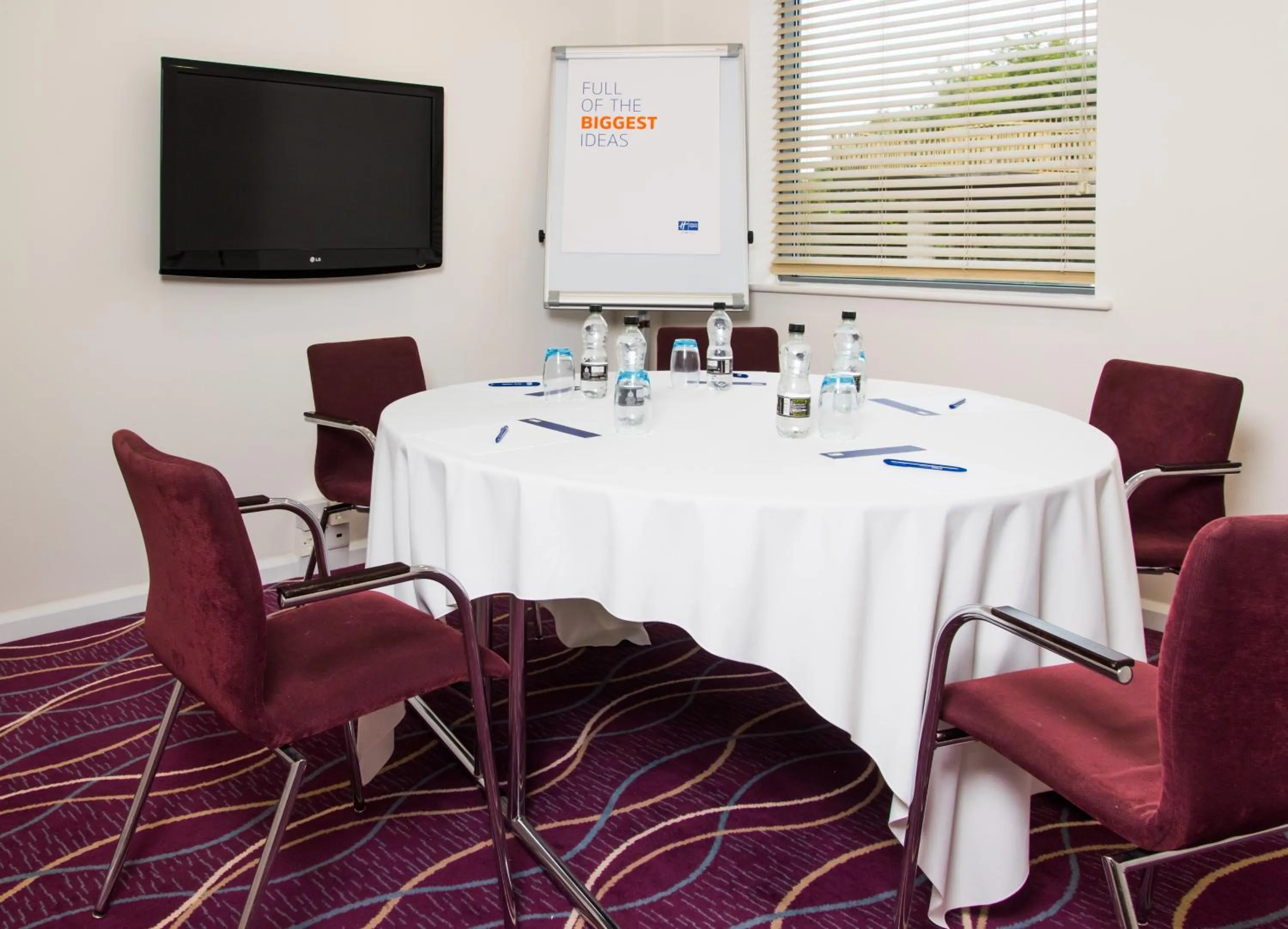 Meeting/conference room in Holiday Inn Express Tamworth by IHG
