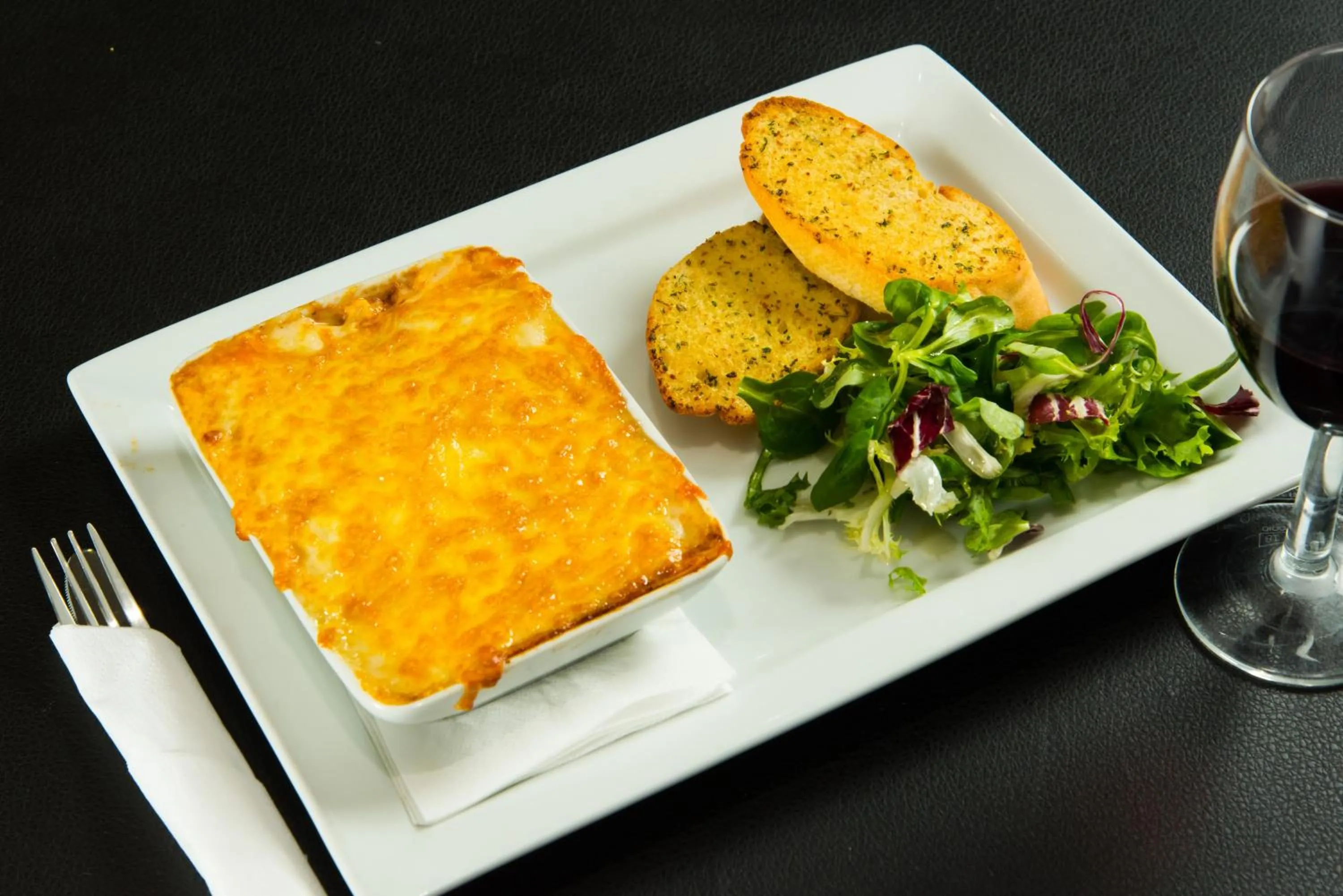 Restaurant/places to eat in Holiday Inn Express Tamworth by IHG