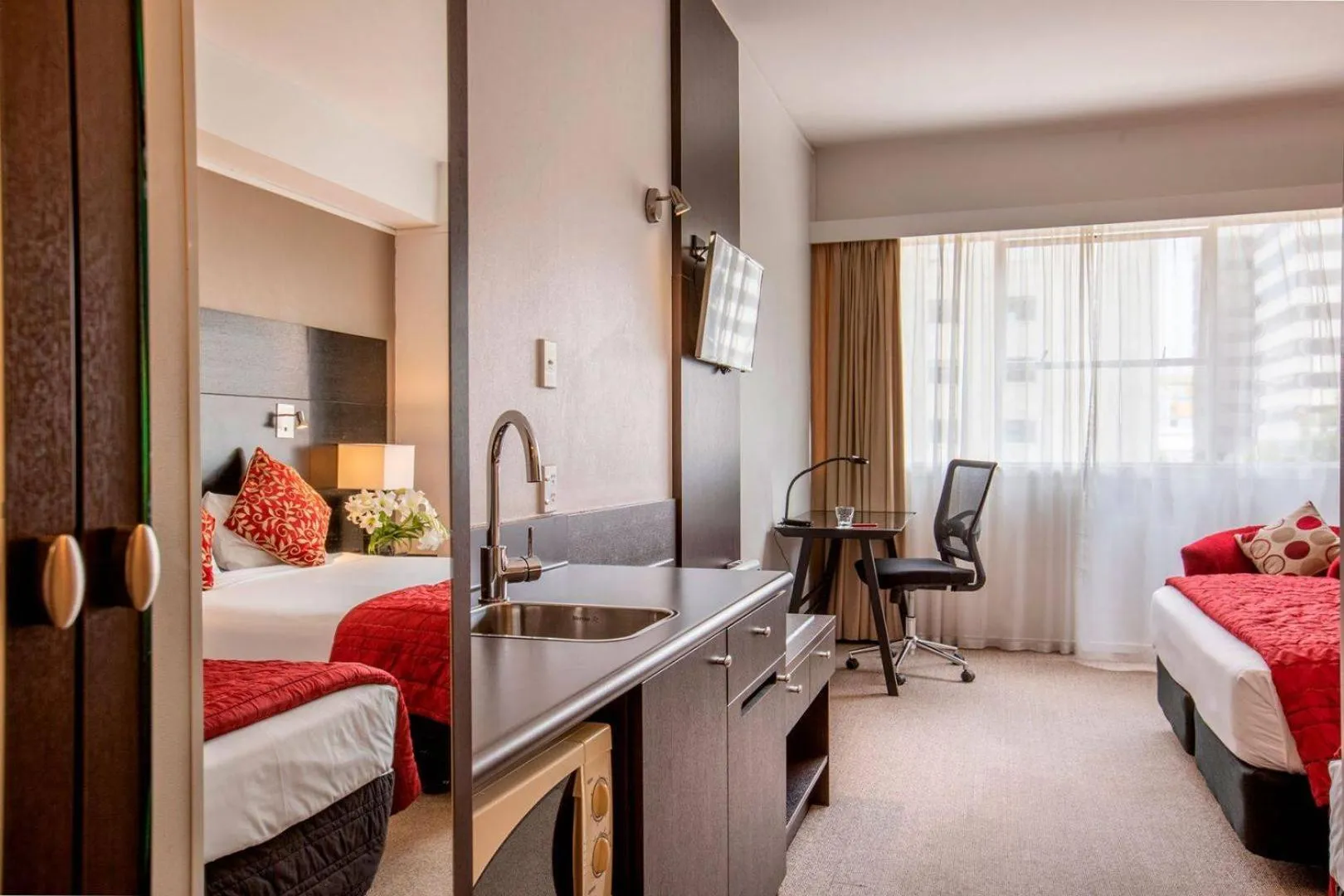 Bedroom, Bed in Mercure Wellington Abel Tasman