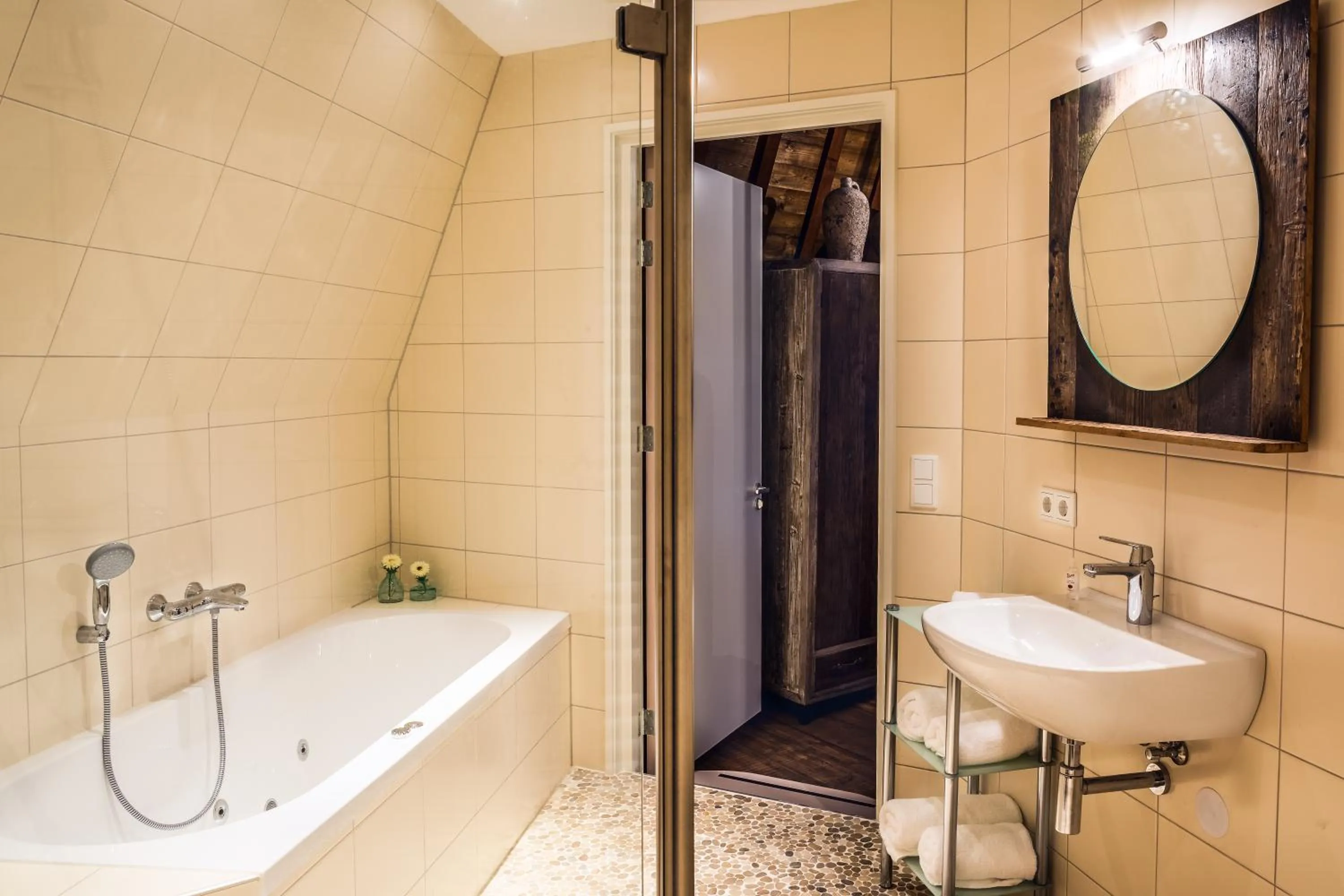 Bathroom in De Gevangentoren Suite