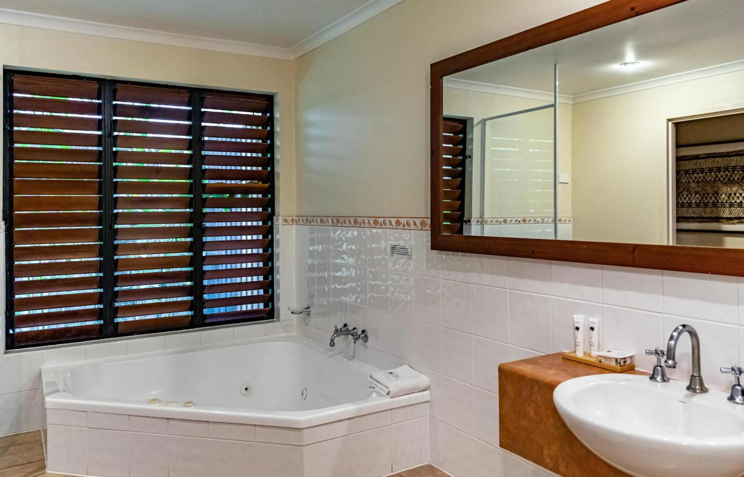 Hot Tub in Hibiscus Resort & Spa - Official Onsite Reception & Check In