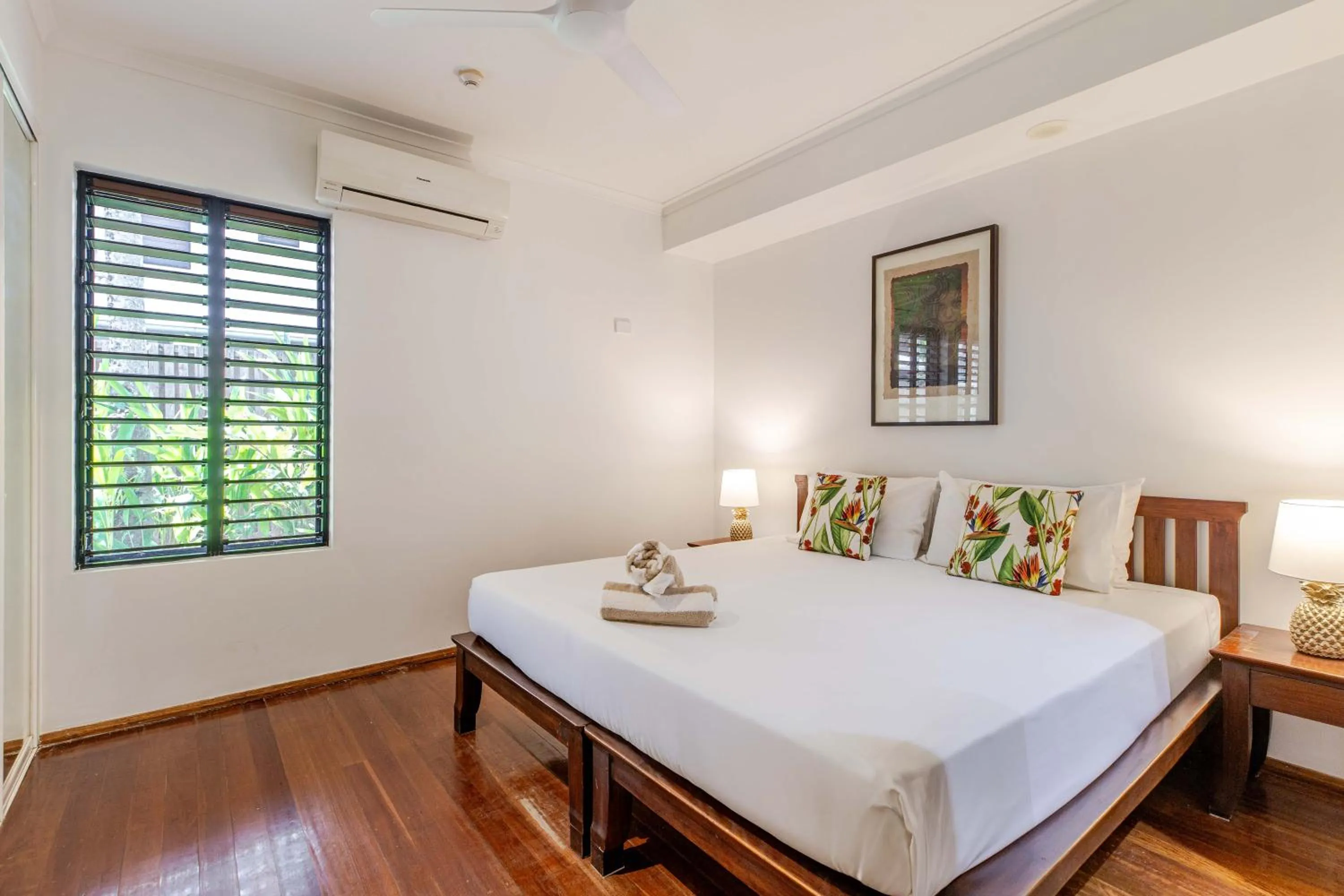 Bedroom, Bed in Hibiscus Resort & Spa - Official Onsite Reception & Check In