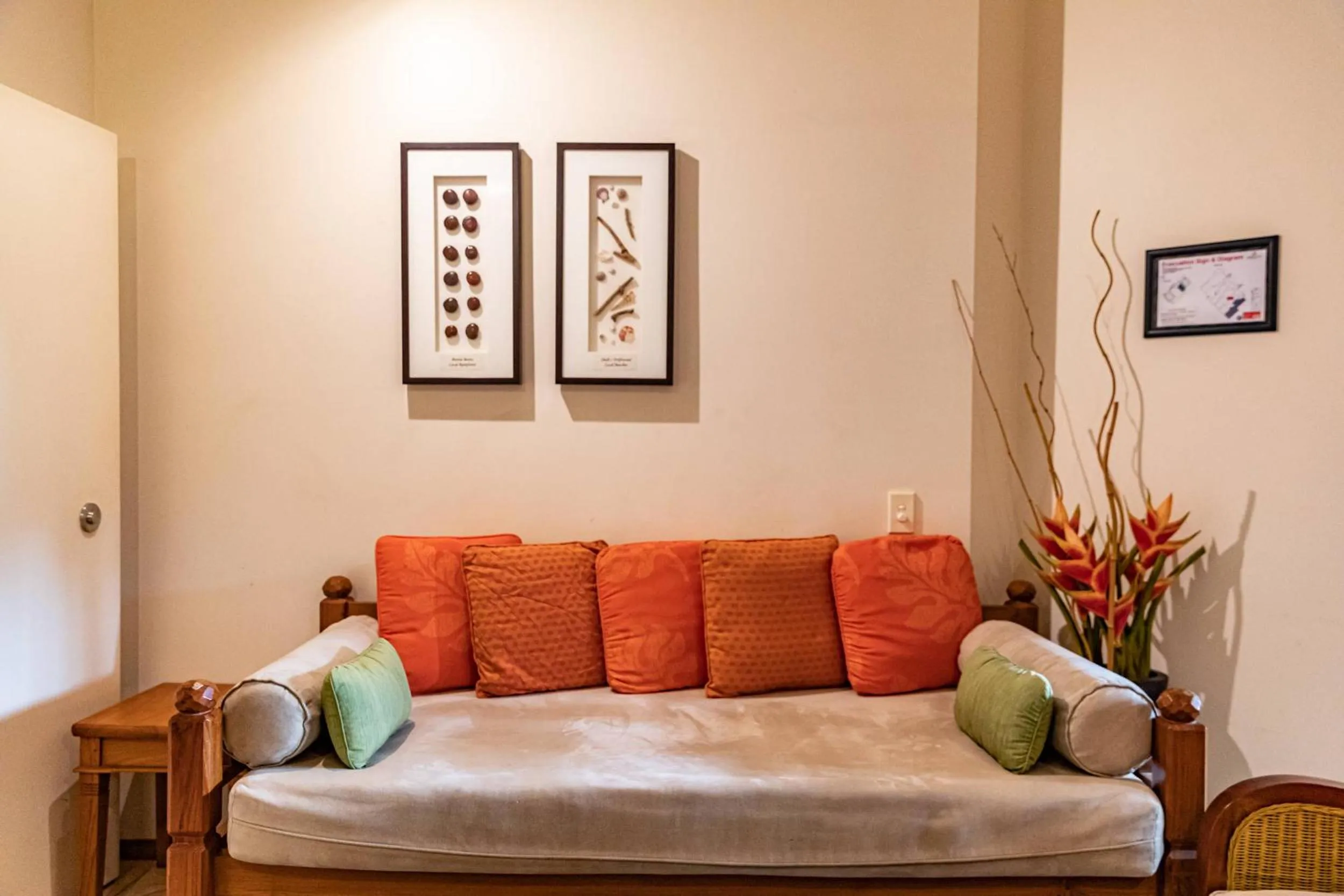 Living room in Hibiscus Resort & Spa - Official Onsite Reception & Check In