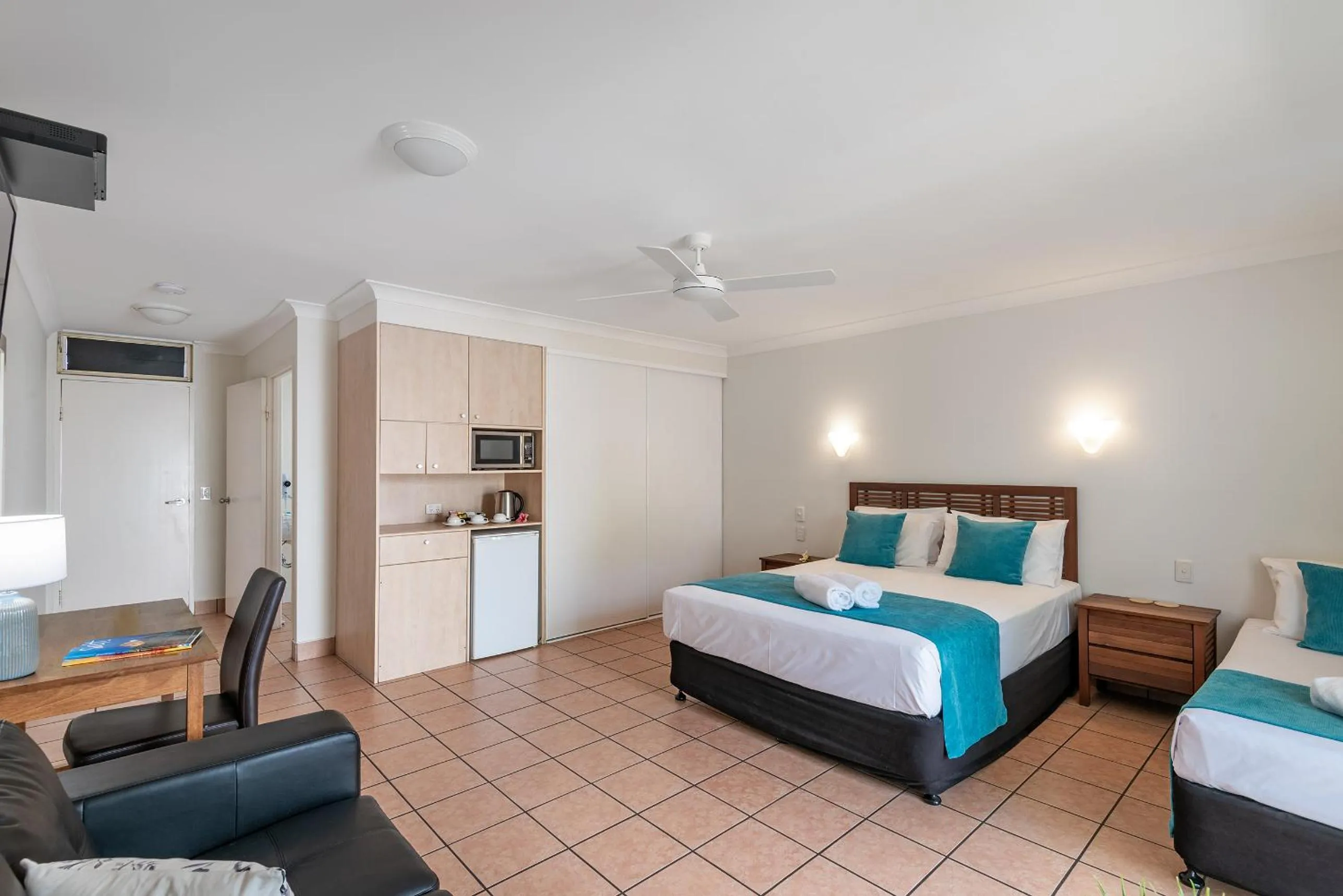 Bed in Anchor Motel Noosa