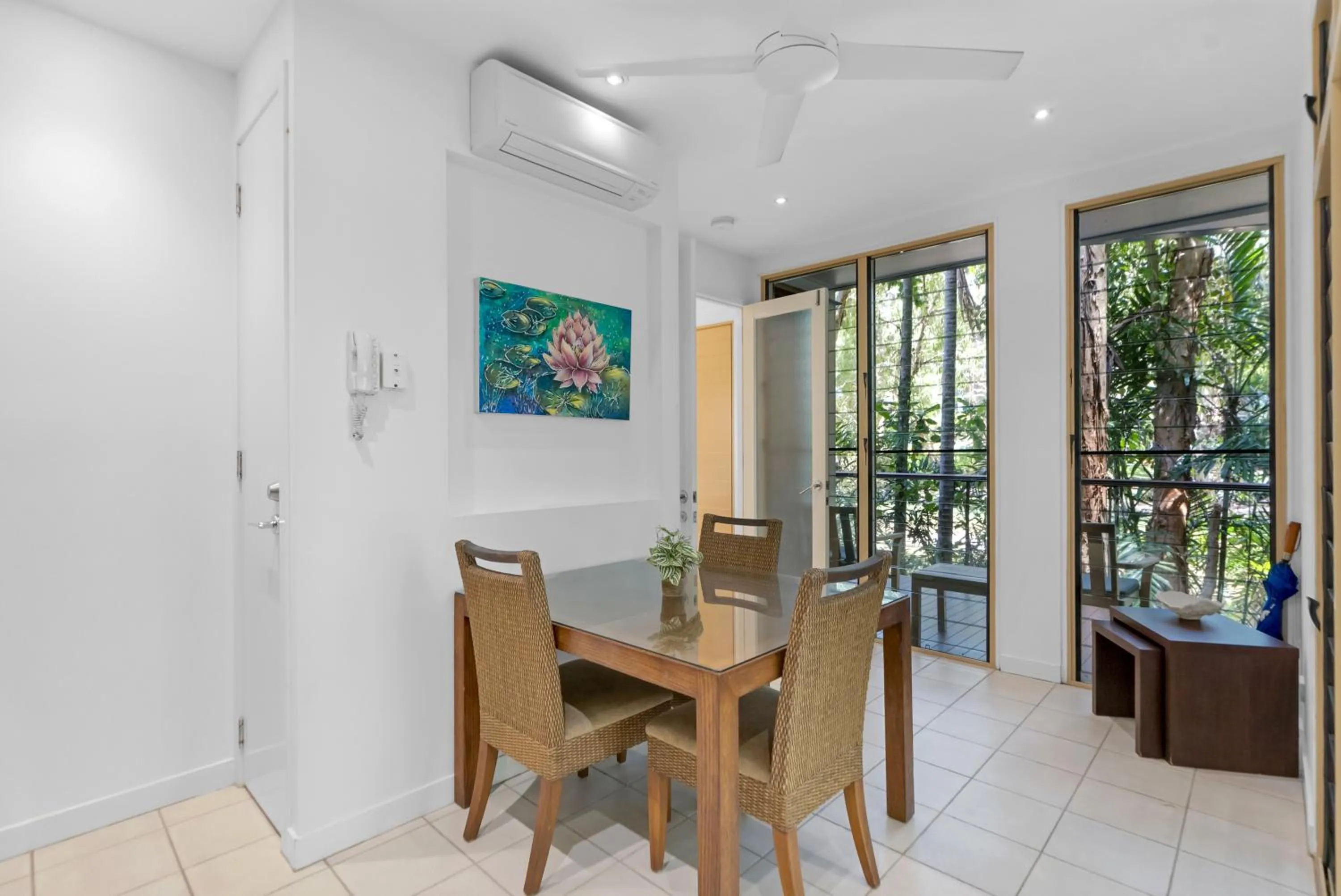 Dining area in Sanctuary Palm Cove