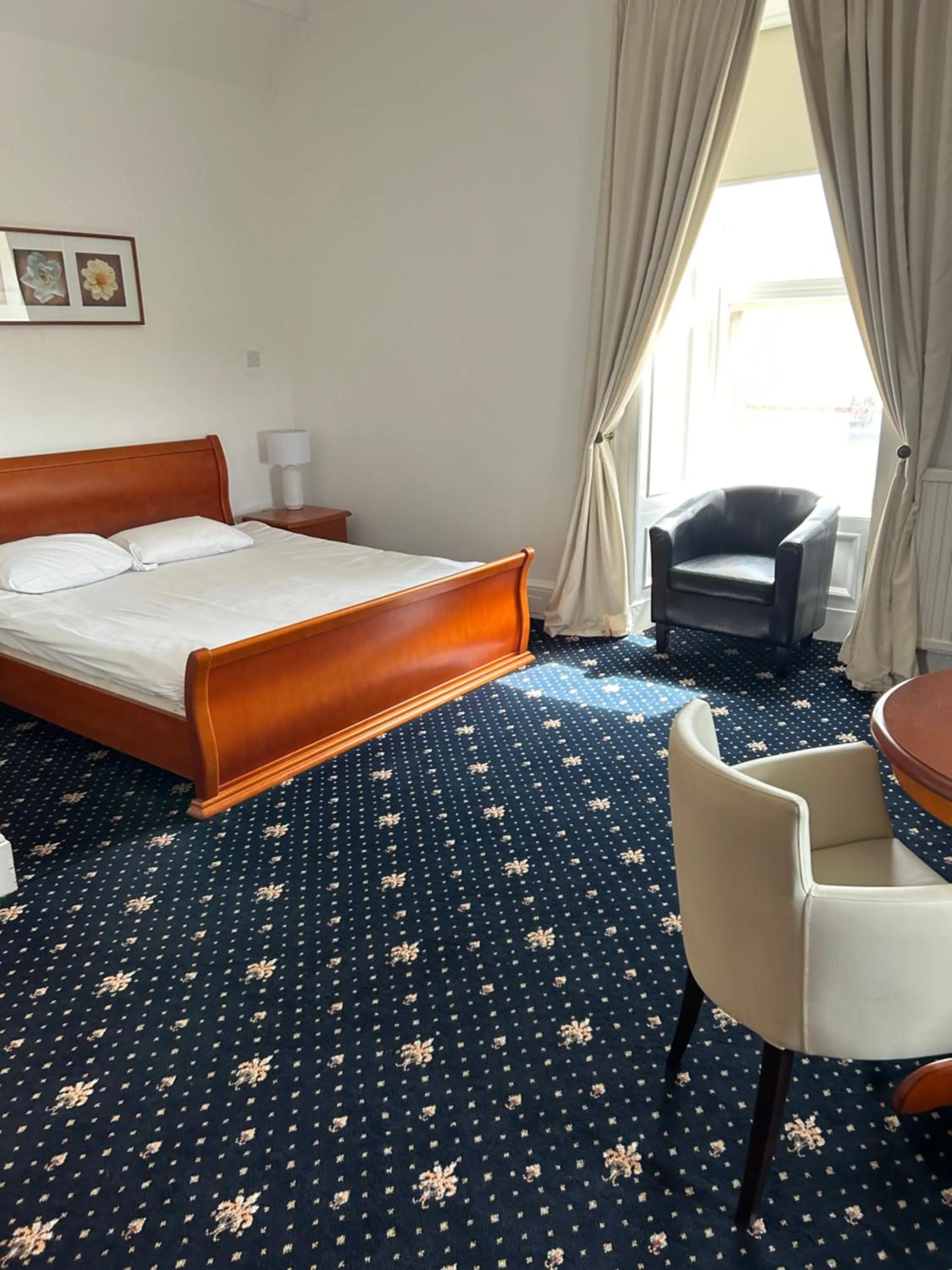 Bedroom, Bed in Adamton Country House Hotel