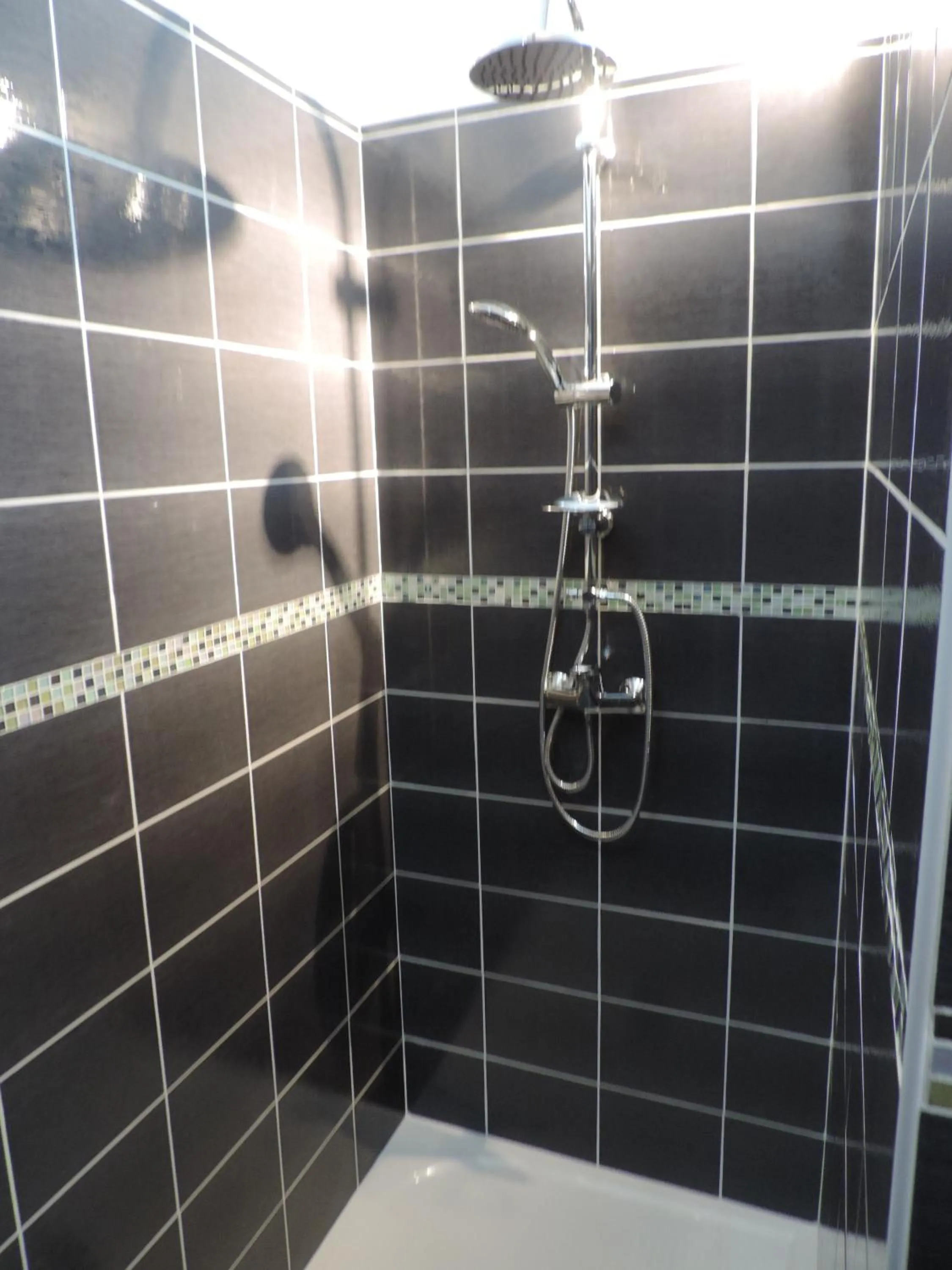 Shower in La Mirabelle
