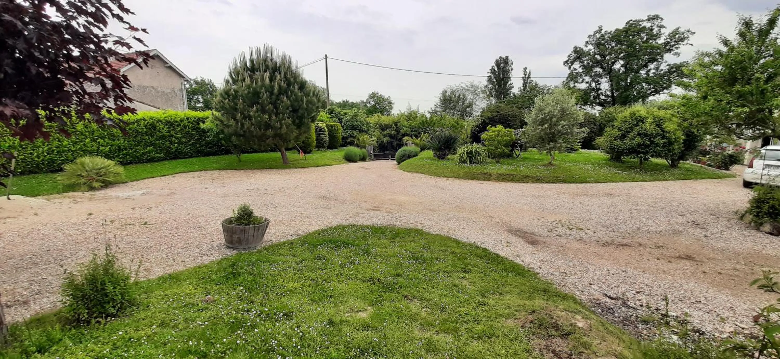 Garden in La Mirabelle