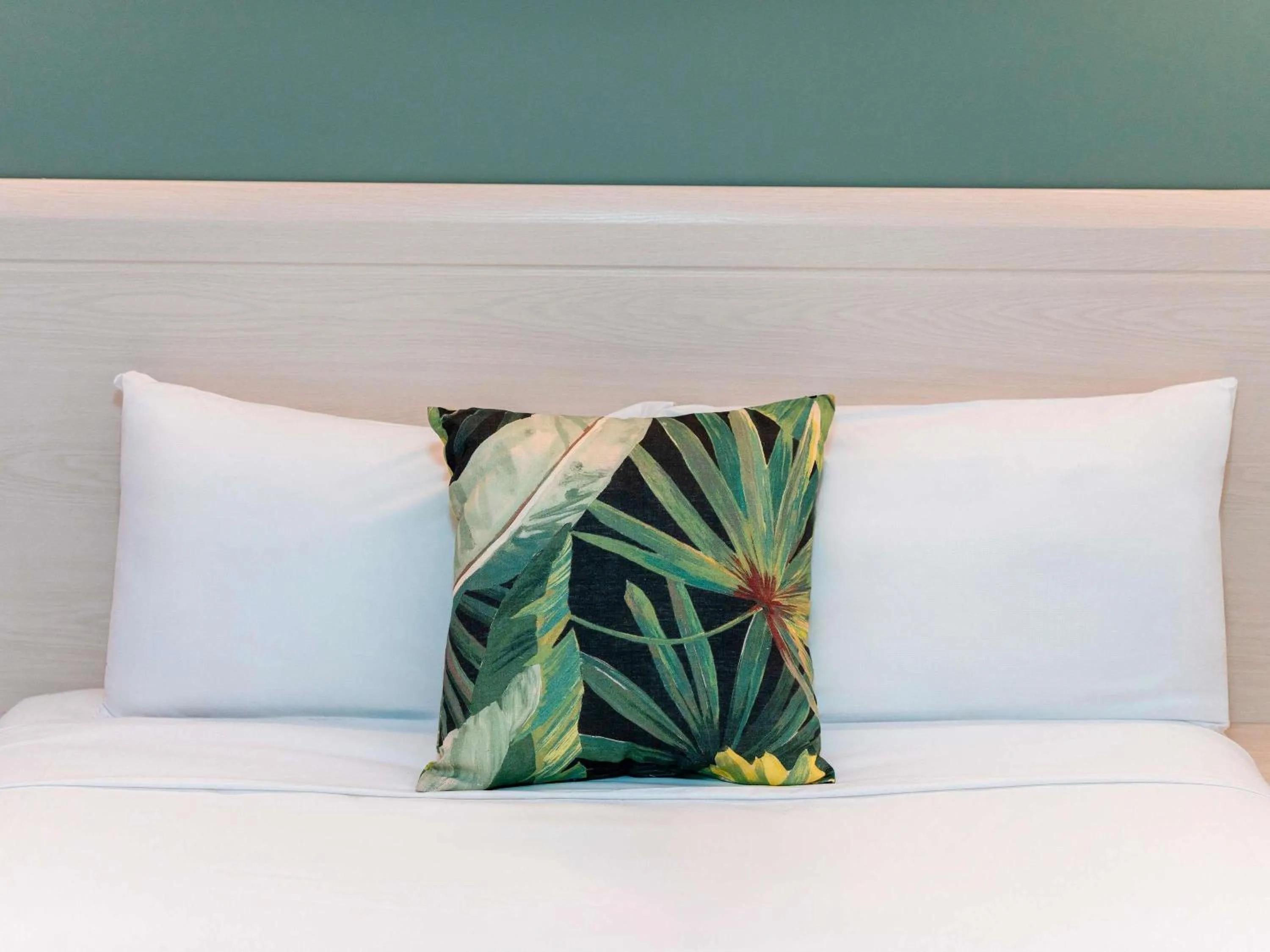 Bedroom, Bed in Mercure Wellington Central City Hotel and Apartments