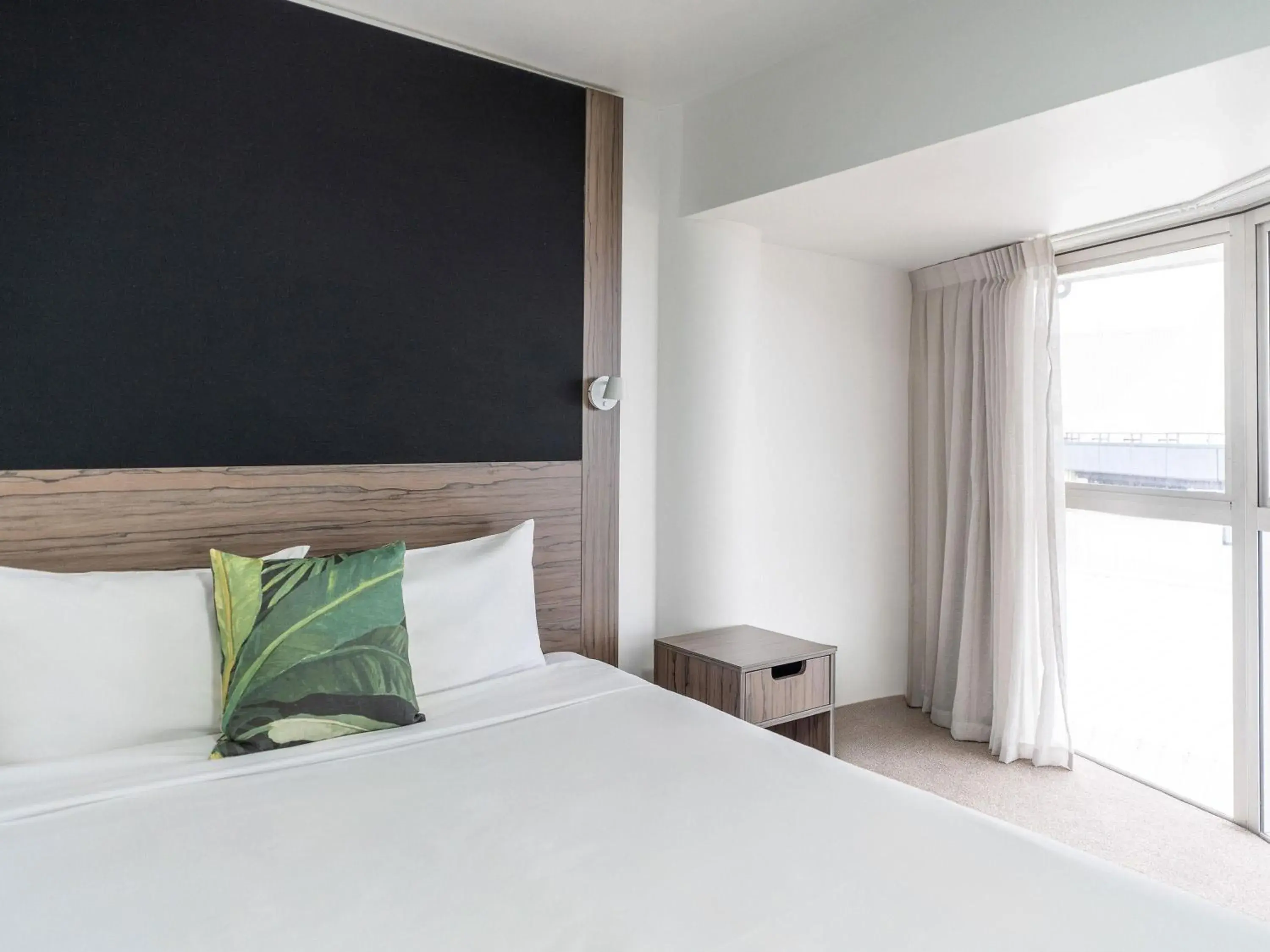 Apartment with Harbor View and Kitchenette in Mercure Wellington Central City Hotel and Apartments Apartment with Harbor View and Kitchenette in Mercure Wellington Central City Hotel and Apartments