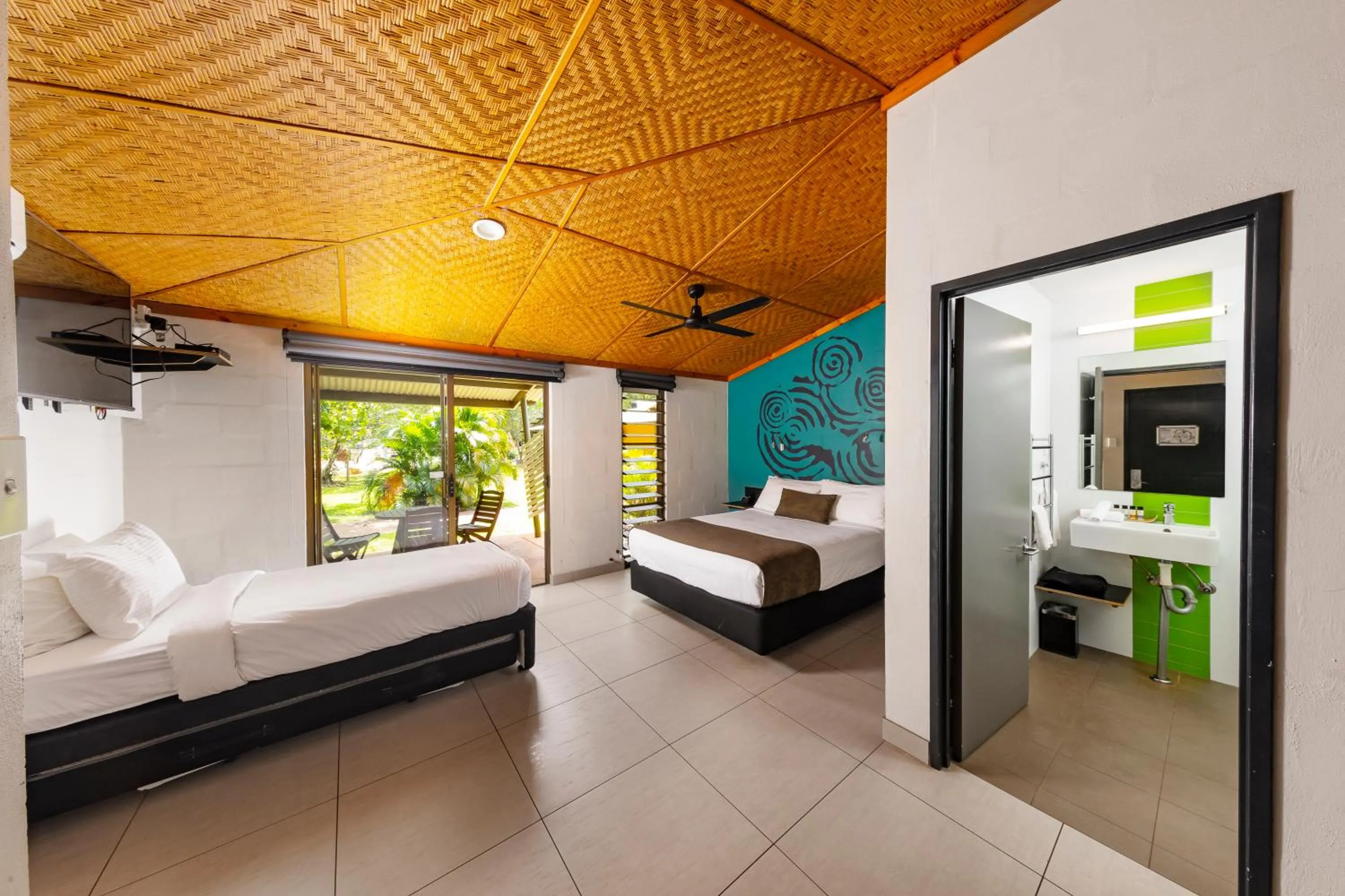 Bed in Cooinda Lodge Kakadu