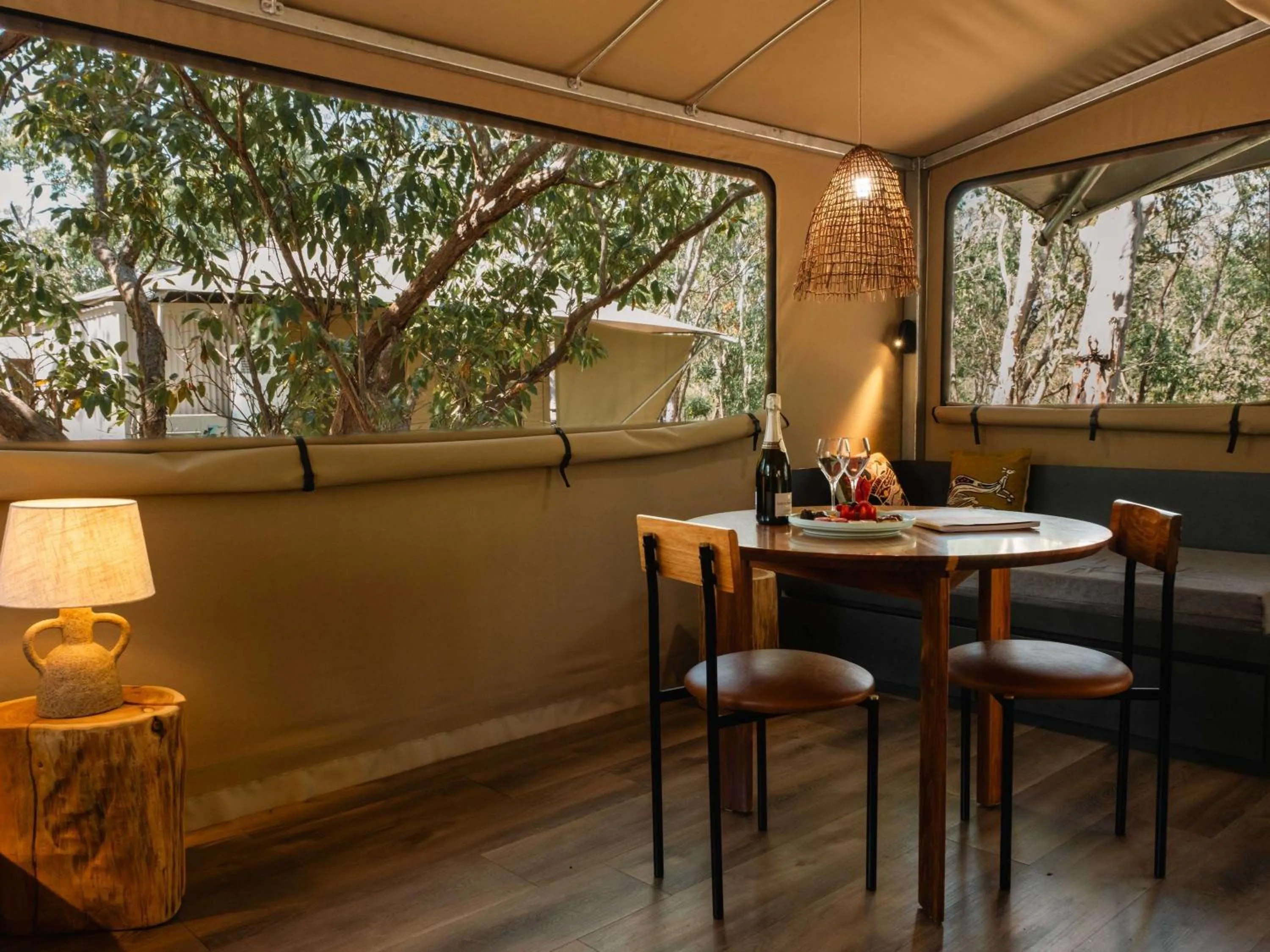 Bedroom in Cooinda Lodge Kakadu