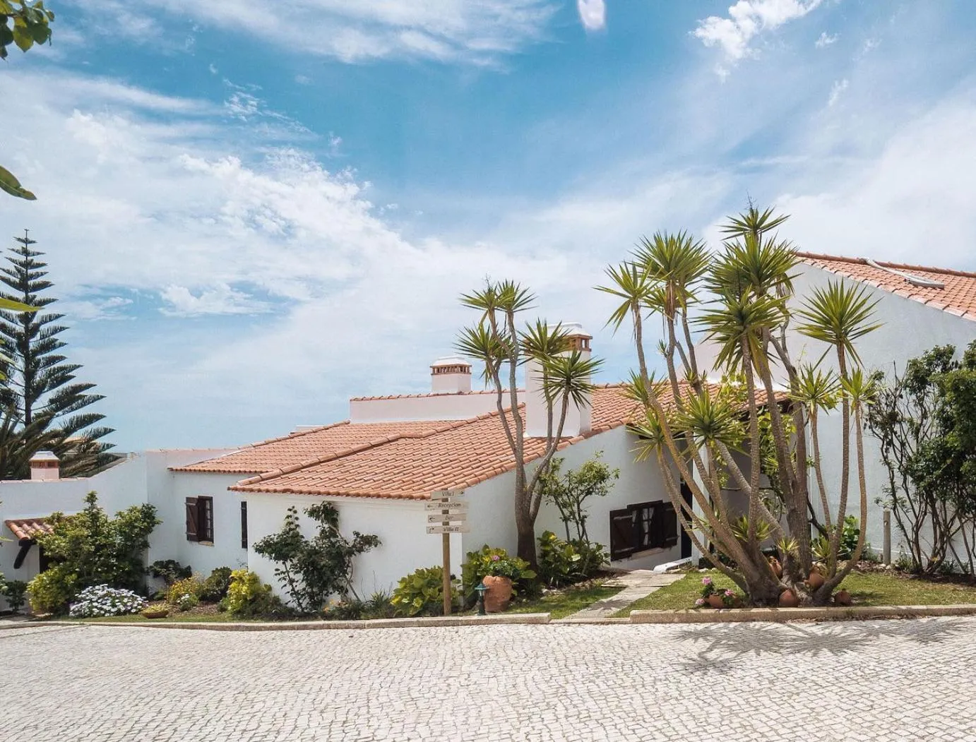 Property building in Surf Vilas by Laneez Ericeira