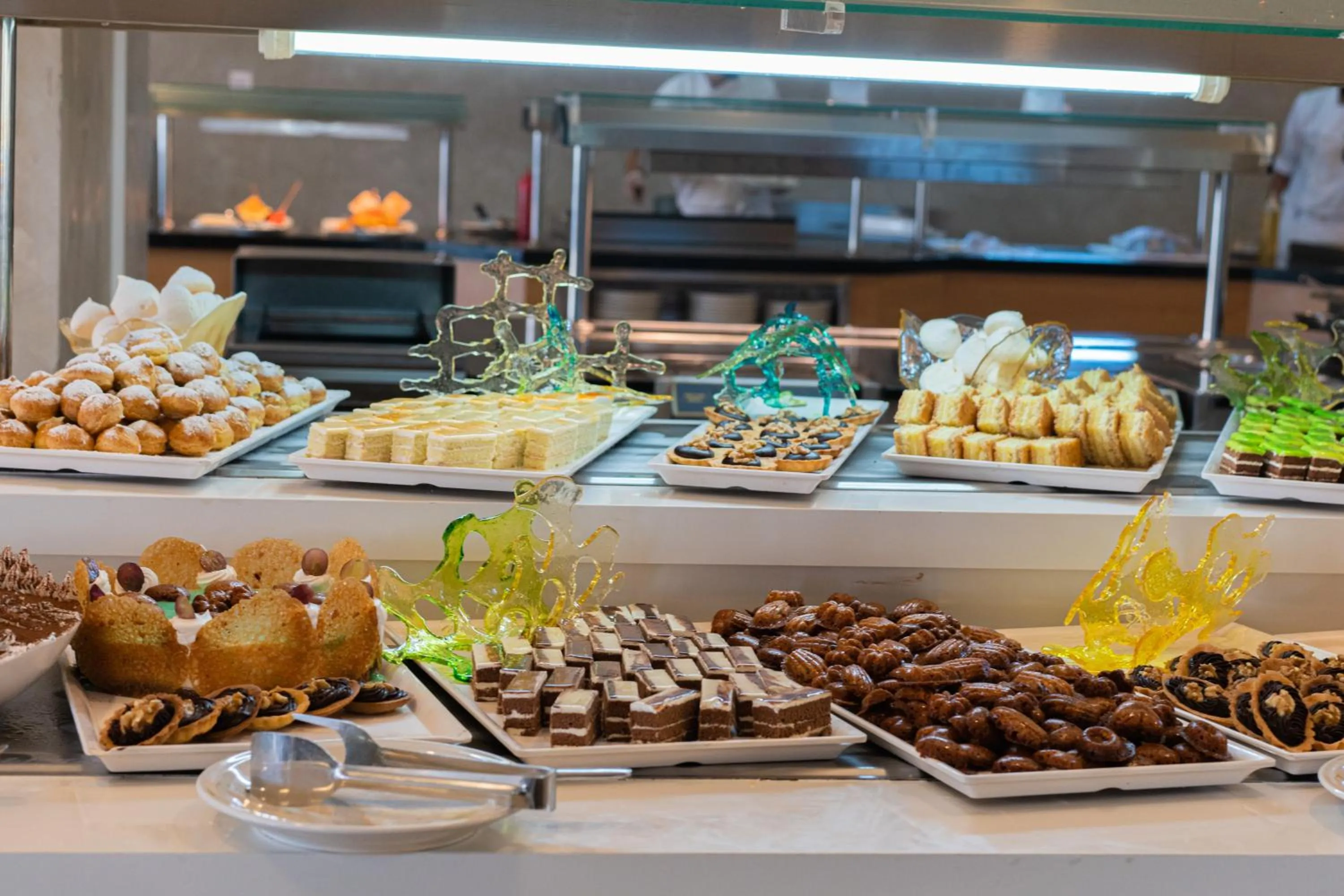 Buffet breakfast in Dar Khayam