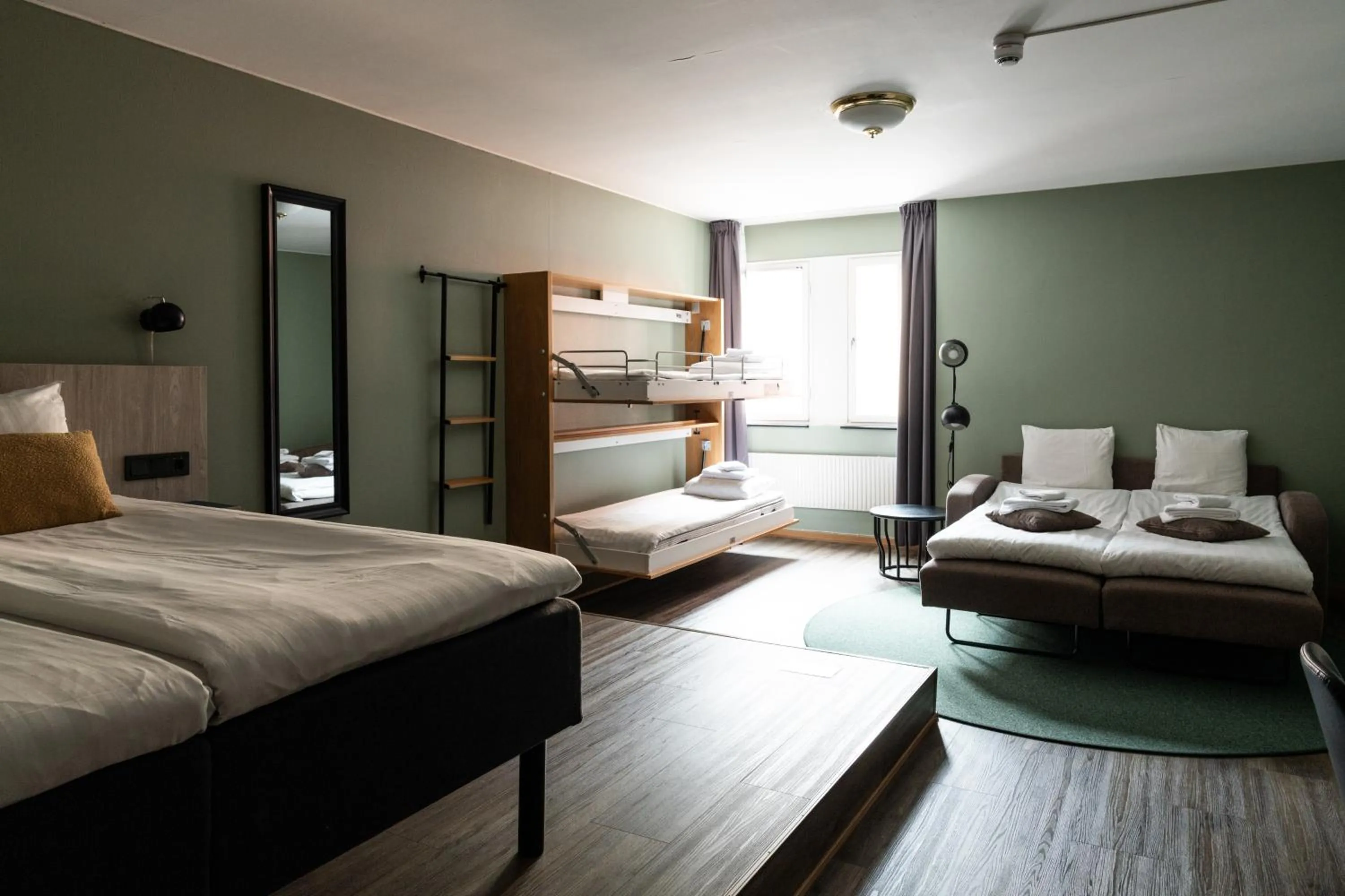 Property building, Bed in Best Western Kom Hotel Stockholm