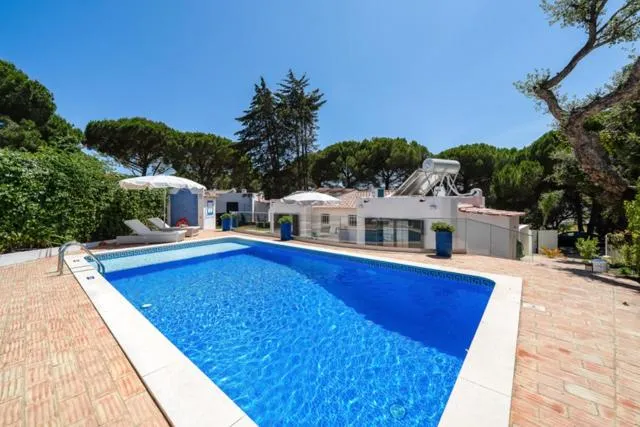Swimming pool in Vila Balaia - Luxury Boutique Villas