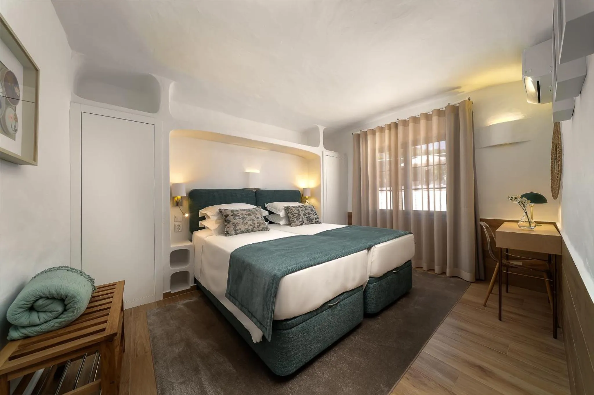 Bed in Vila Balaia - Luxury Boutique Villas