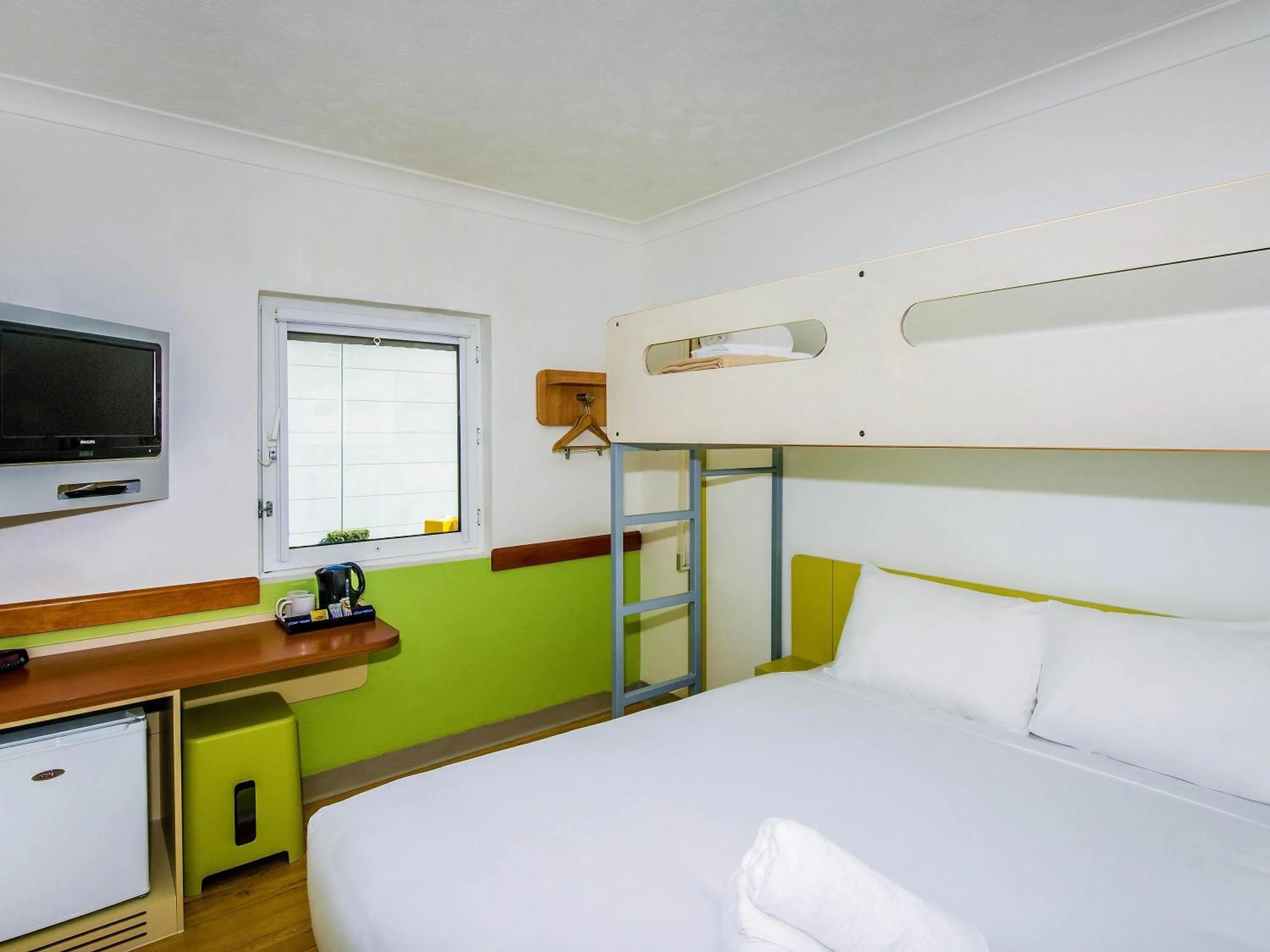 Bedroom, Bed in ibis Budget Brisbane Airport