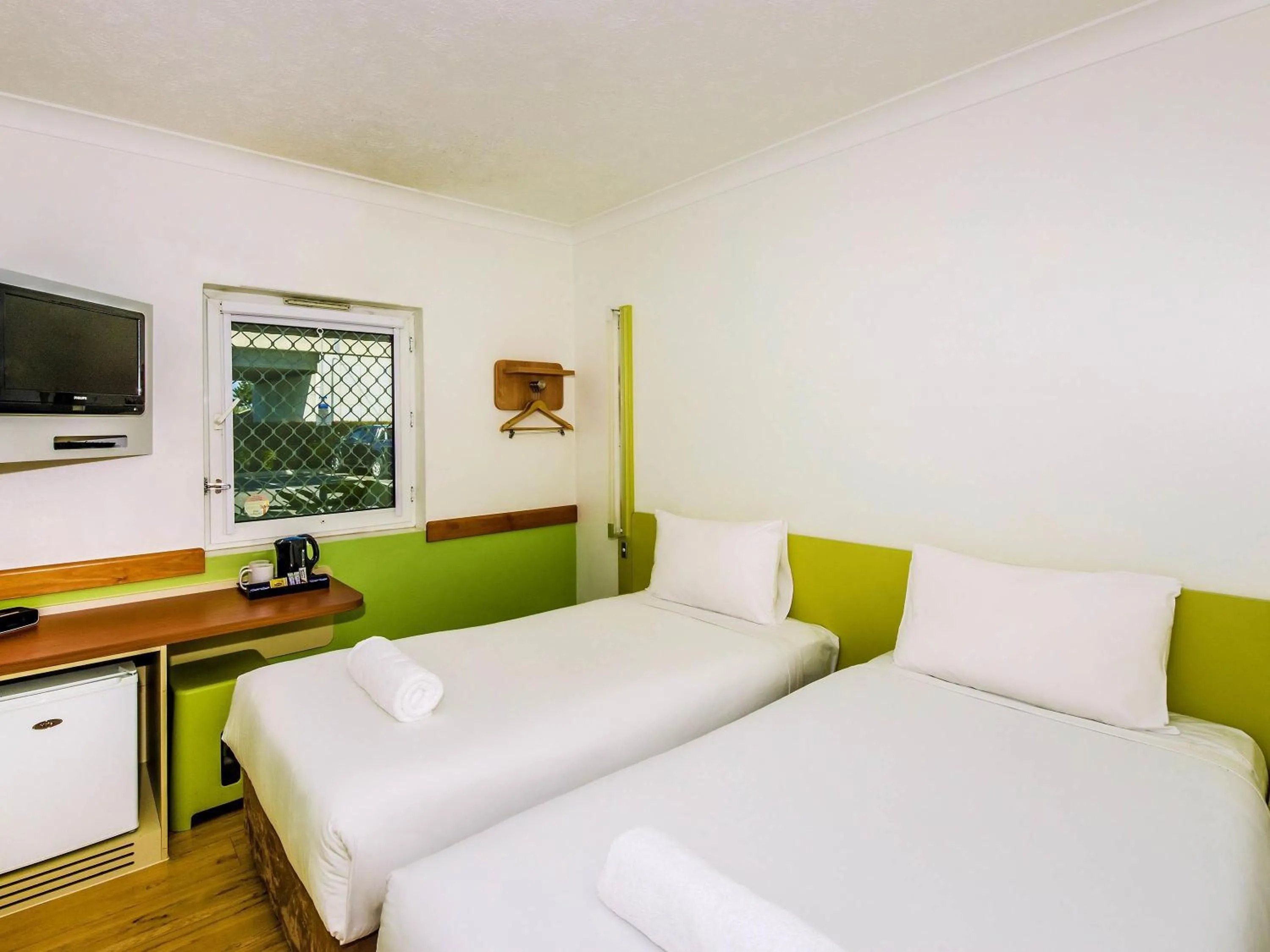 Bedroom, Bed in ibis Budget Brisbane Airport
