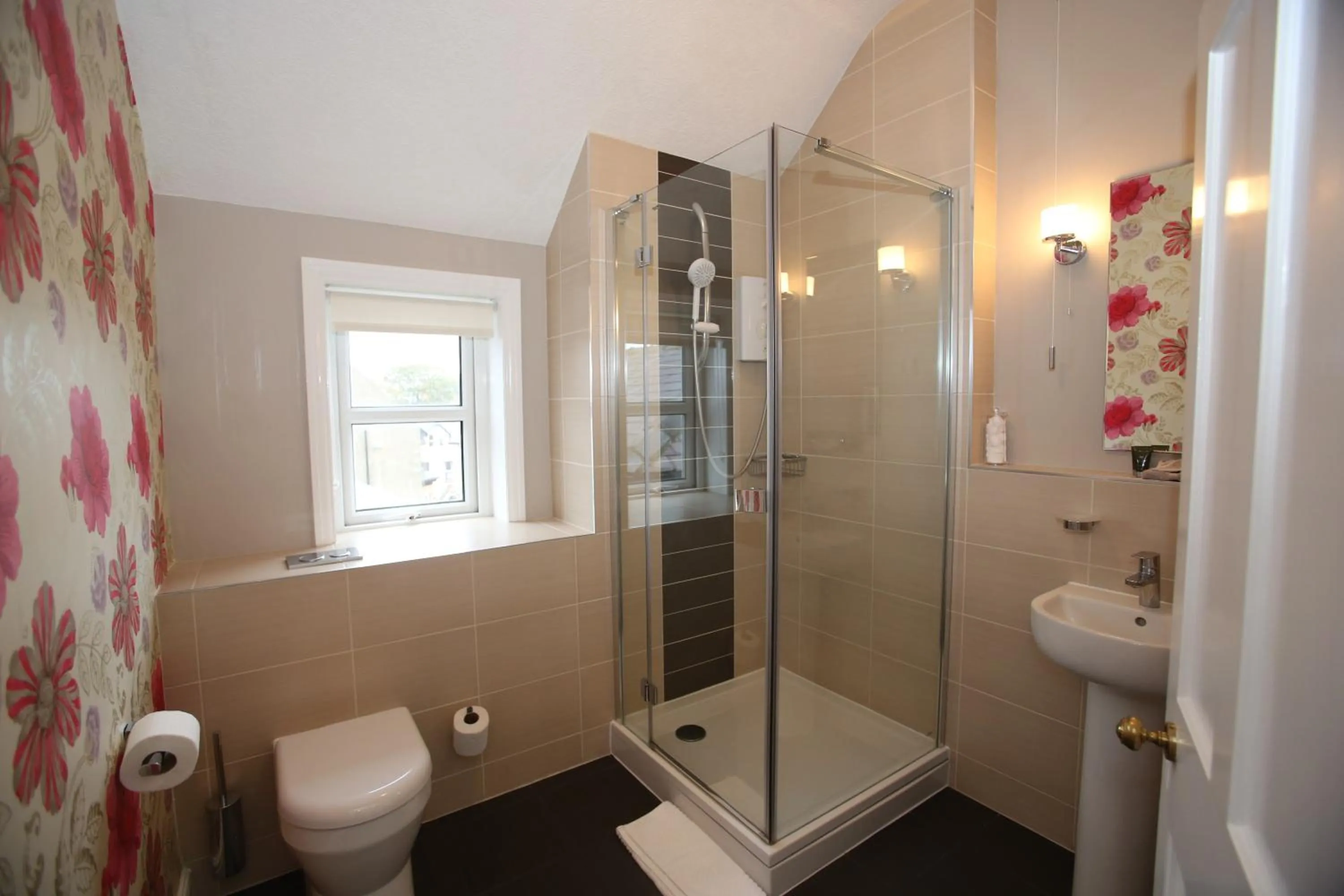 Bathroom in The Cordelia