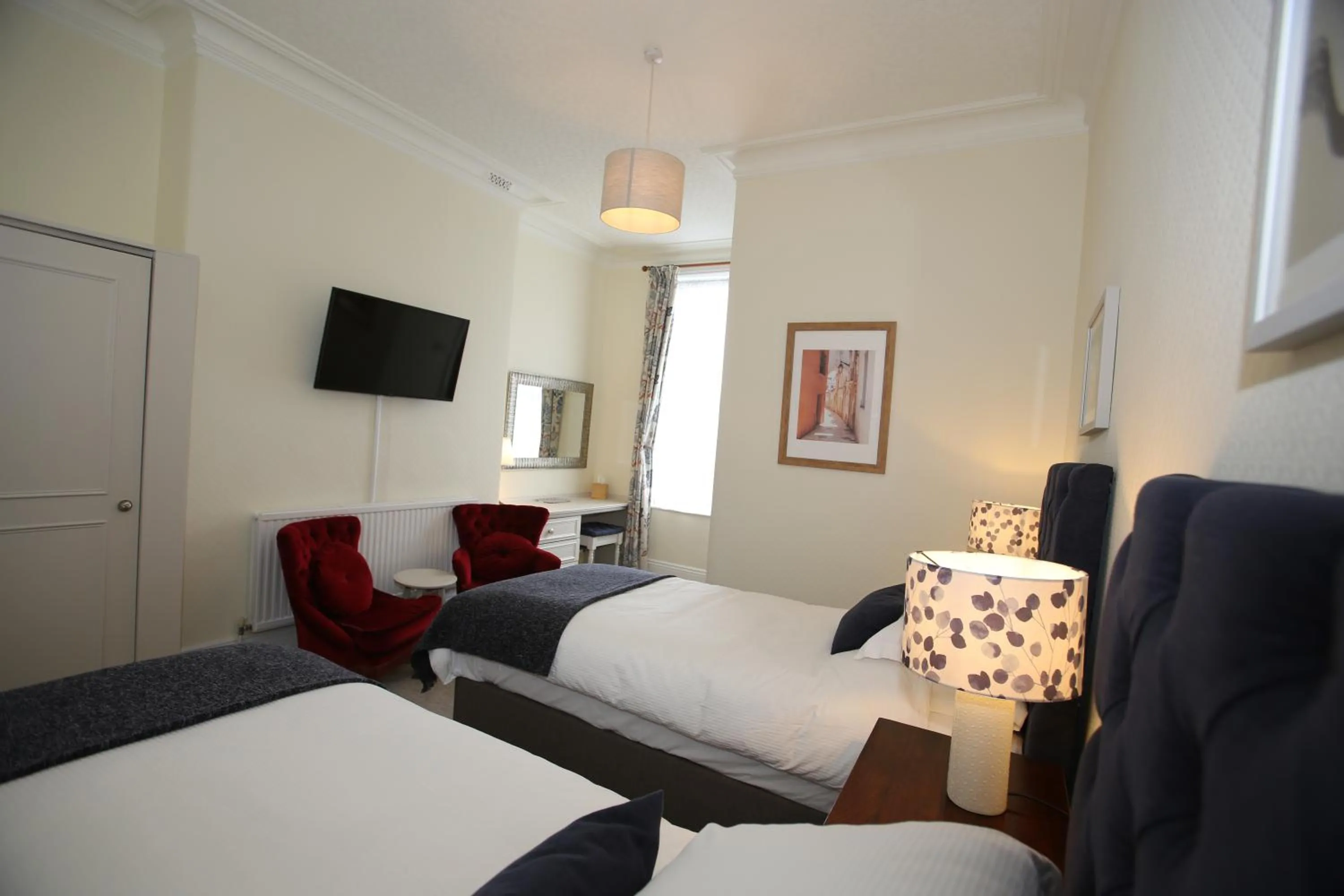 Bedroom, Bed in The Cordelia