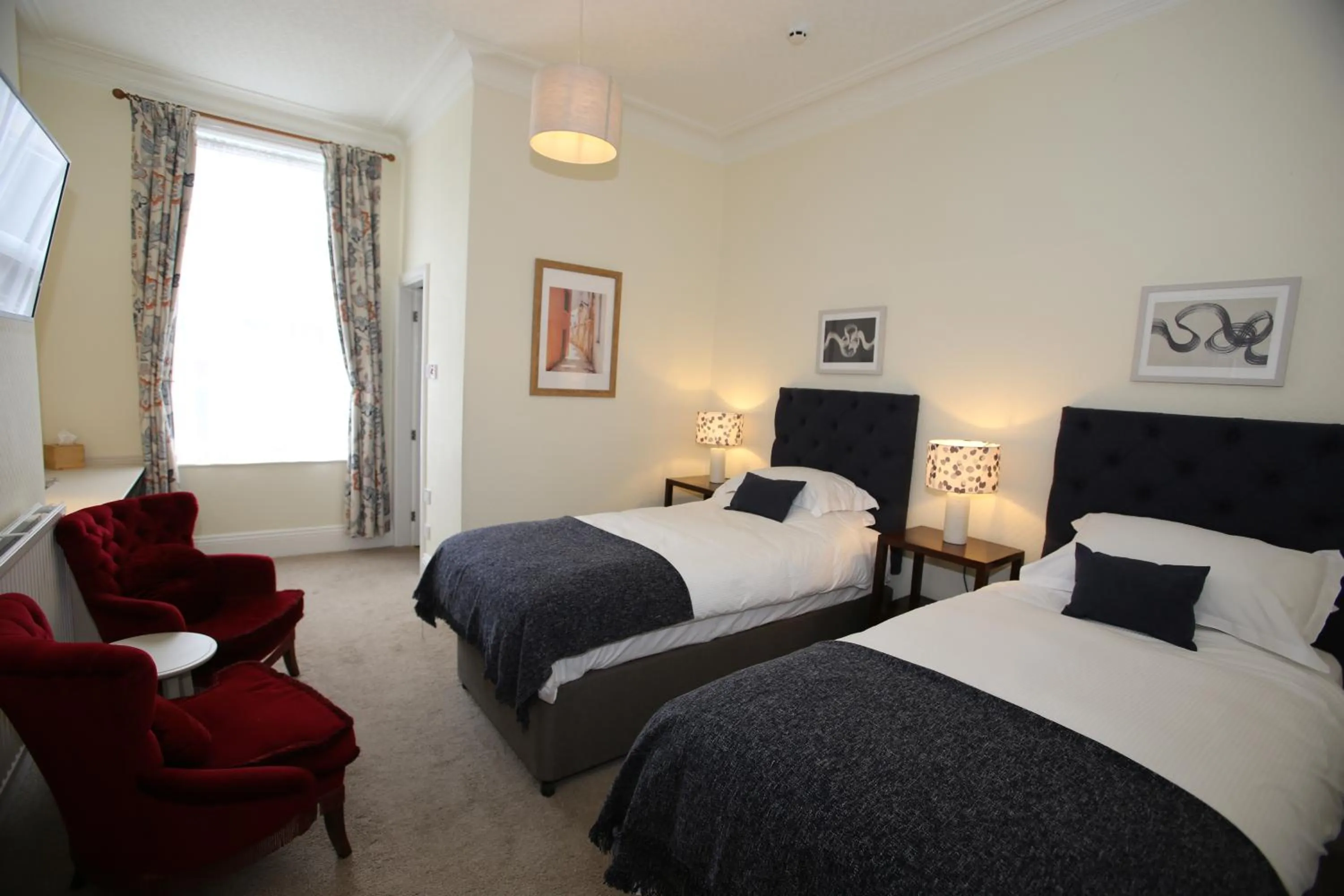 Bedroom, Bed in The Cordelia