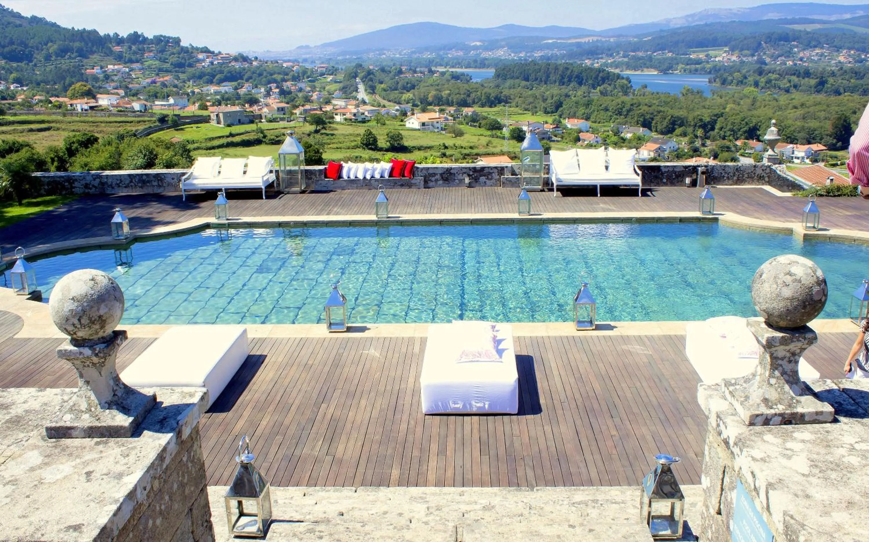 Swimming pool in Boega Hotel