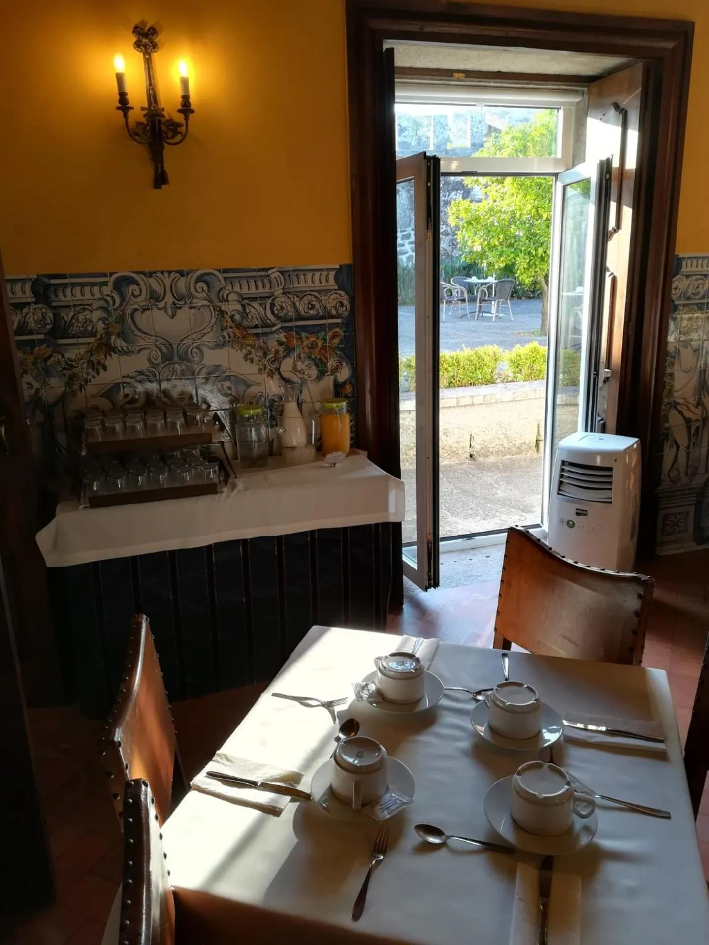 Continental breakfast in Boega Hotel