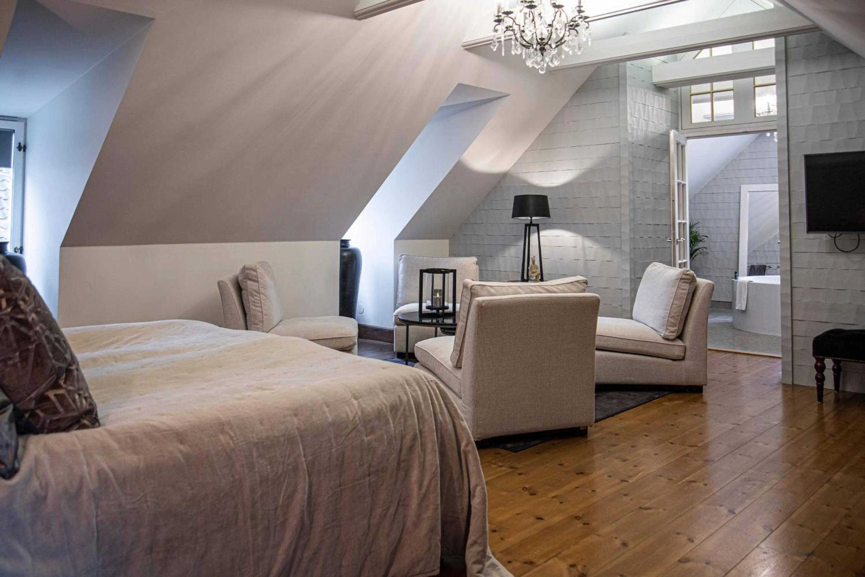 Living room, Bed in V Hotel Helsingborg; BW Premier Collection