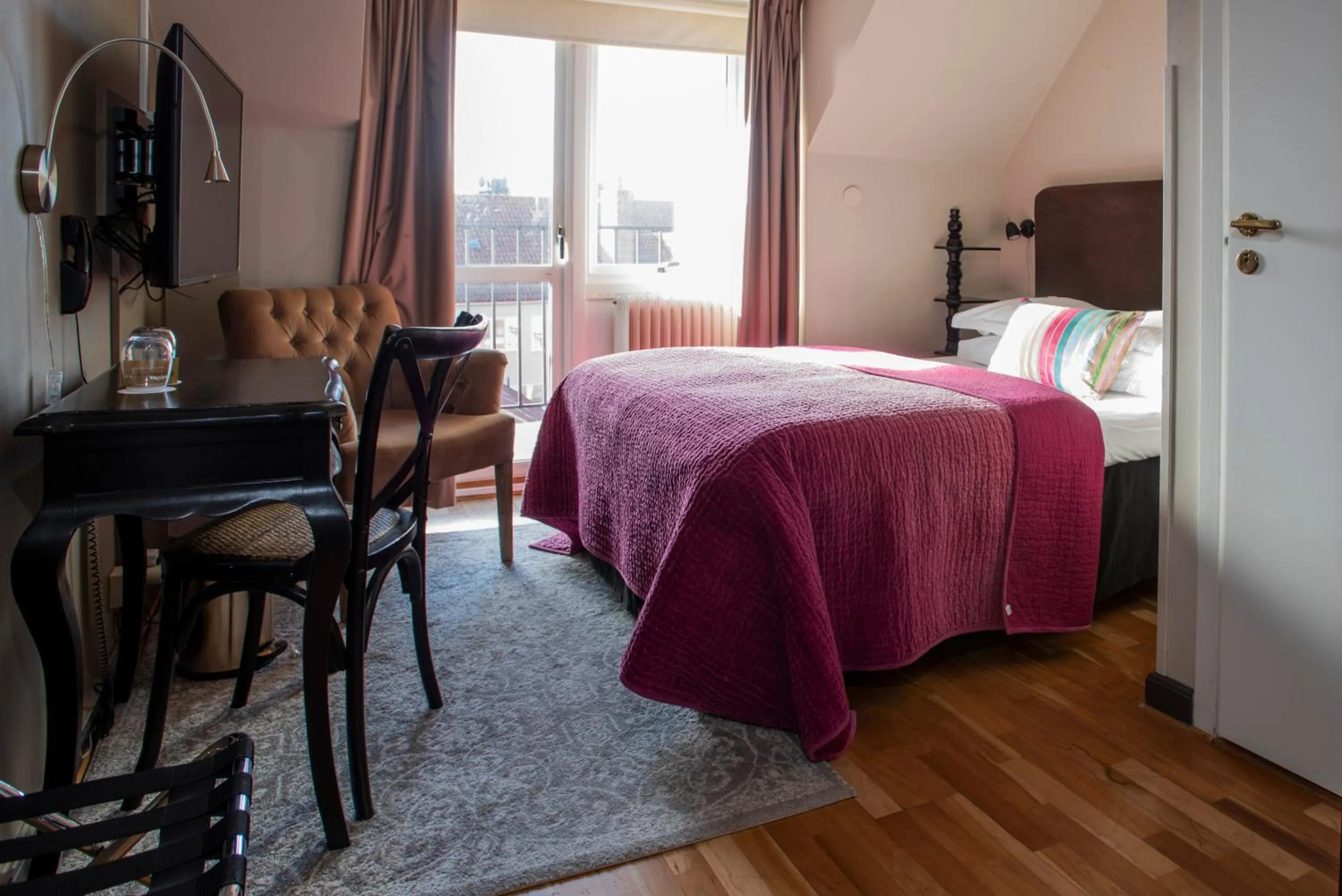 Photo of the whole room, Bed in V Hotel Helsingborg; BW Premier Collection