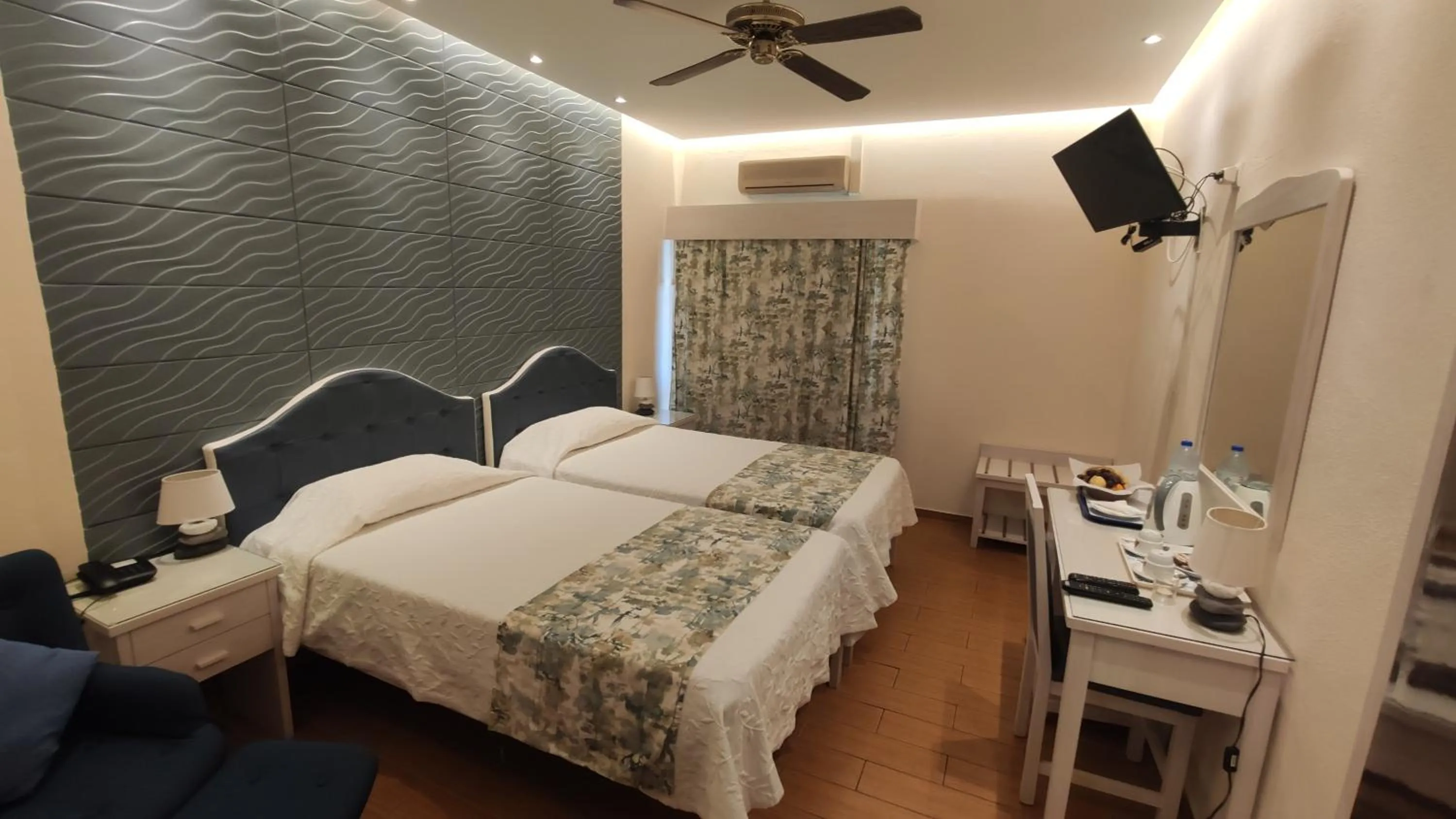 Bedroom, Bed in Aeromar Beach Hotel