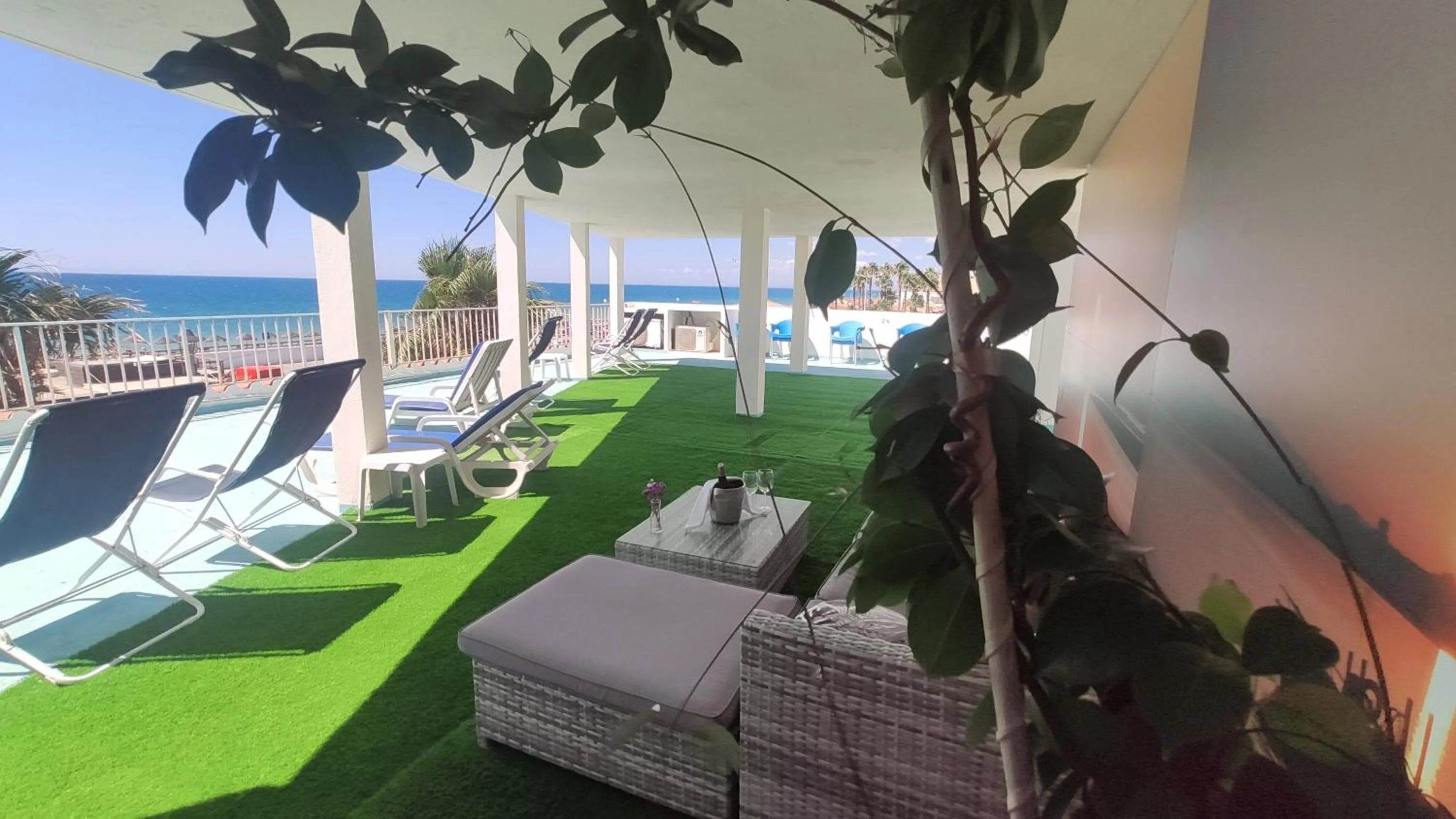 Solarium in Aeromar Beach Hotel