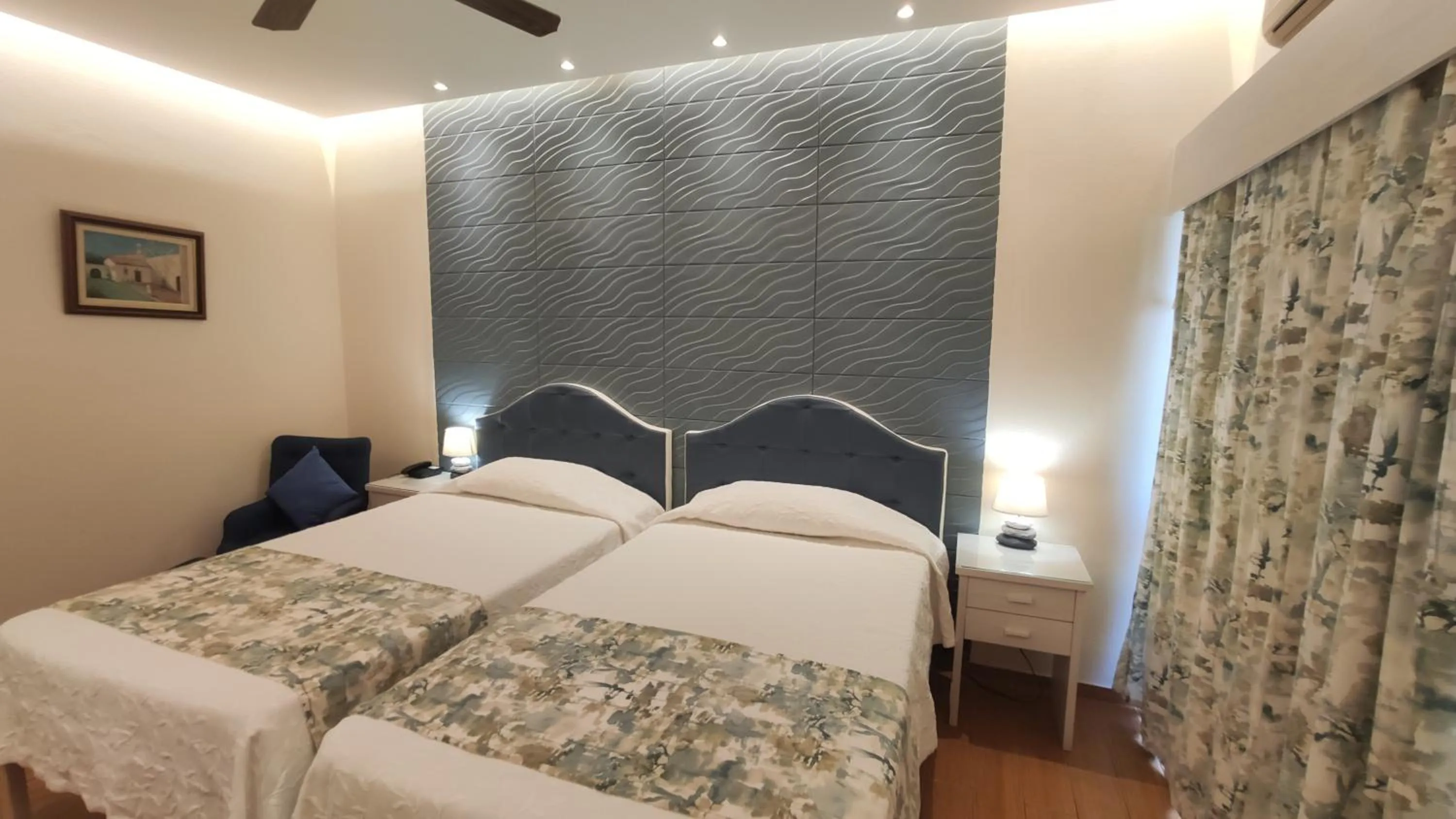 Bedroom, Bed in Aeromar Beach Hotel