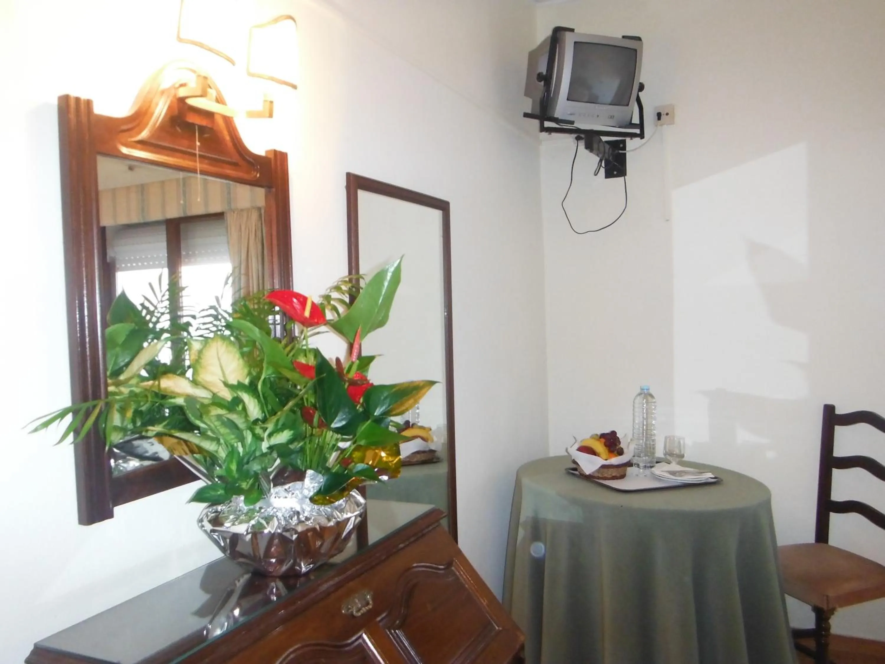 TV and multimedia in Aeromar Beach Hotel