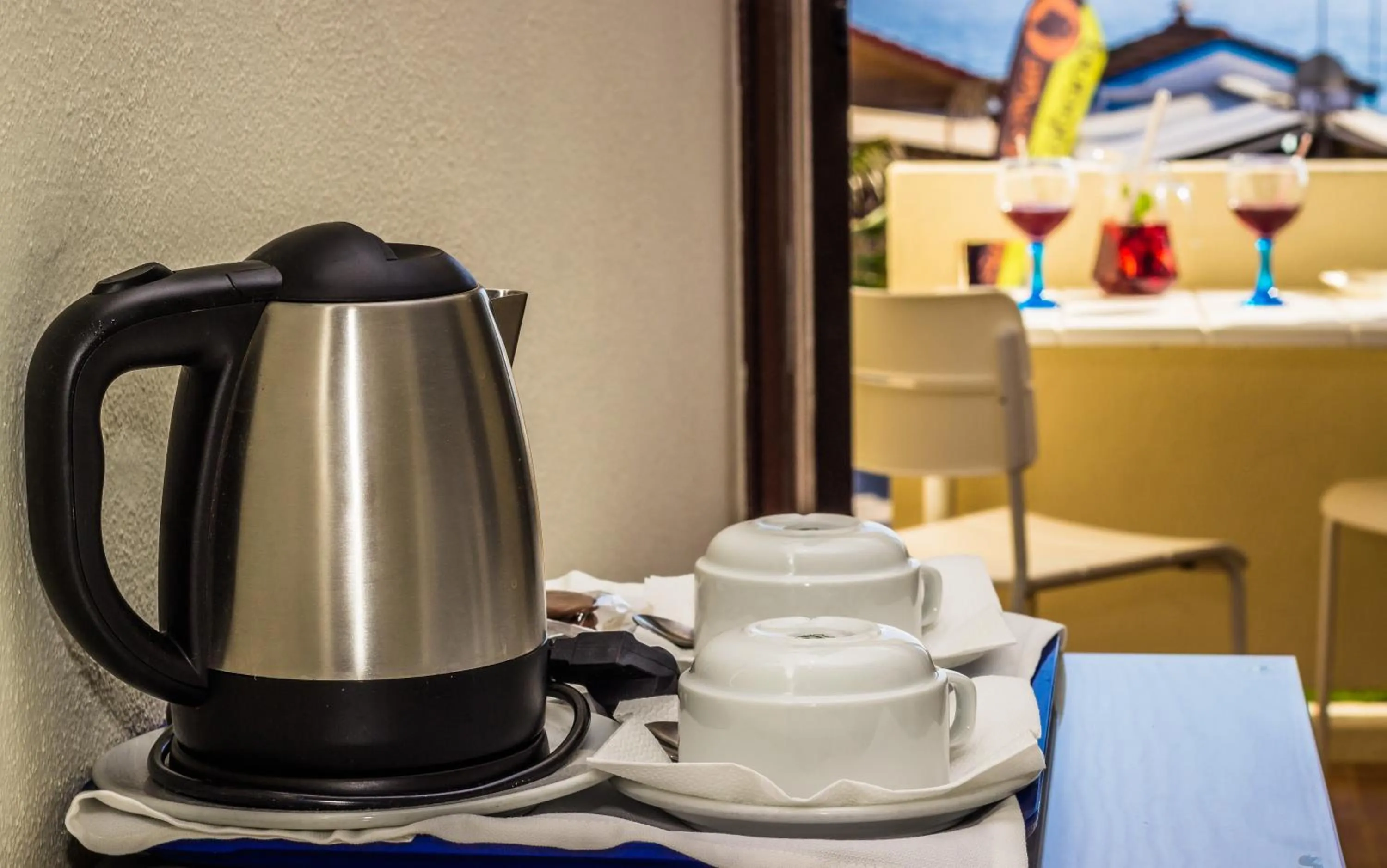 Coffee/tea facilities in Aeromar Beach Hotel