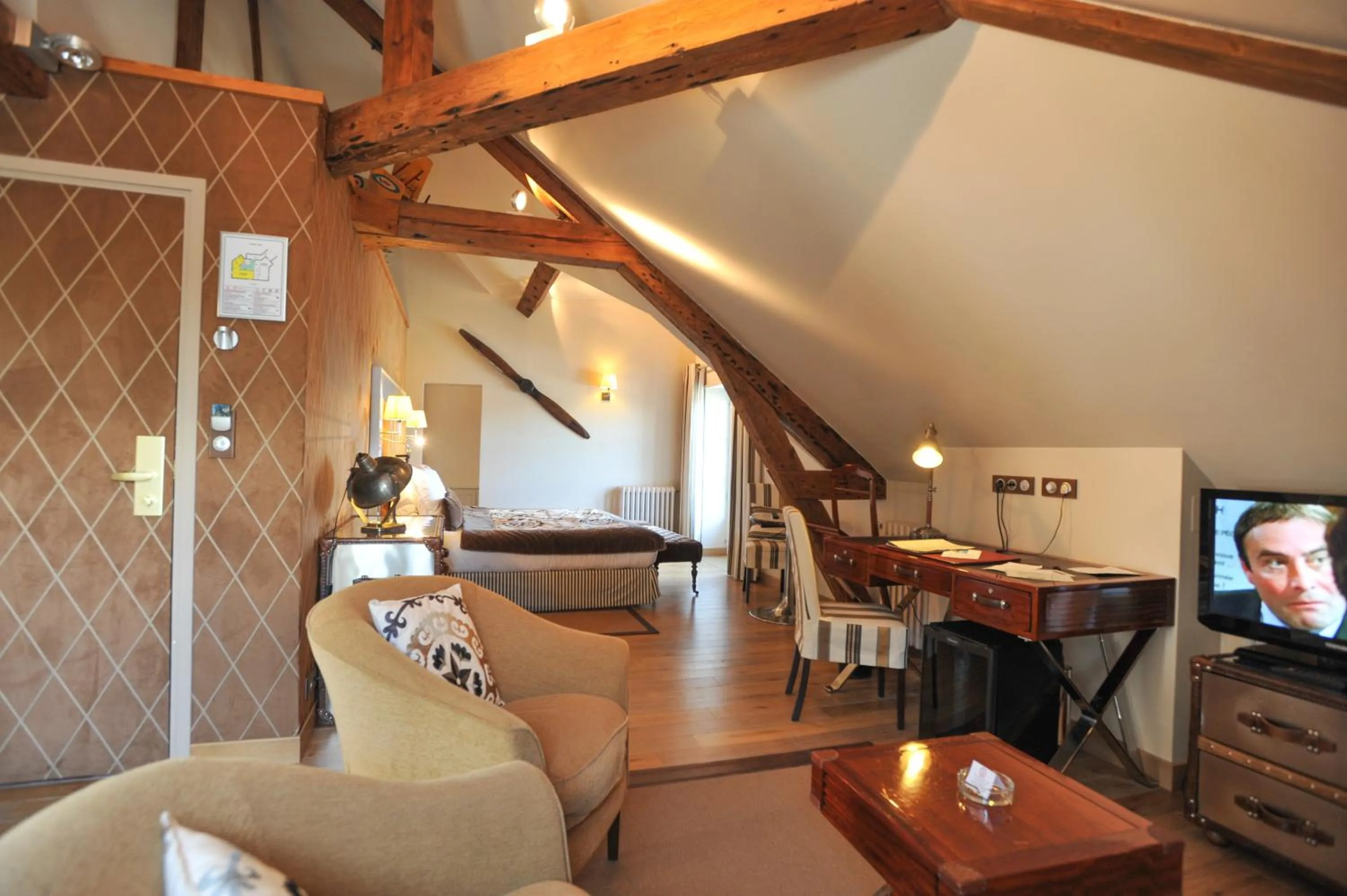 Photo of the whole room in Dormy House