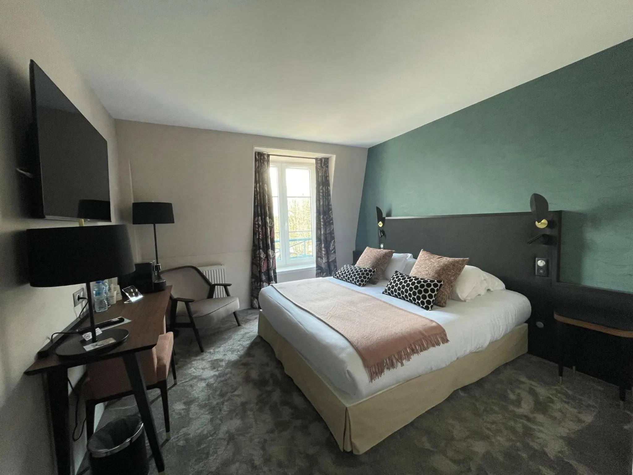 Bedroom, Bed in Dormy House