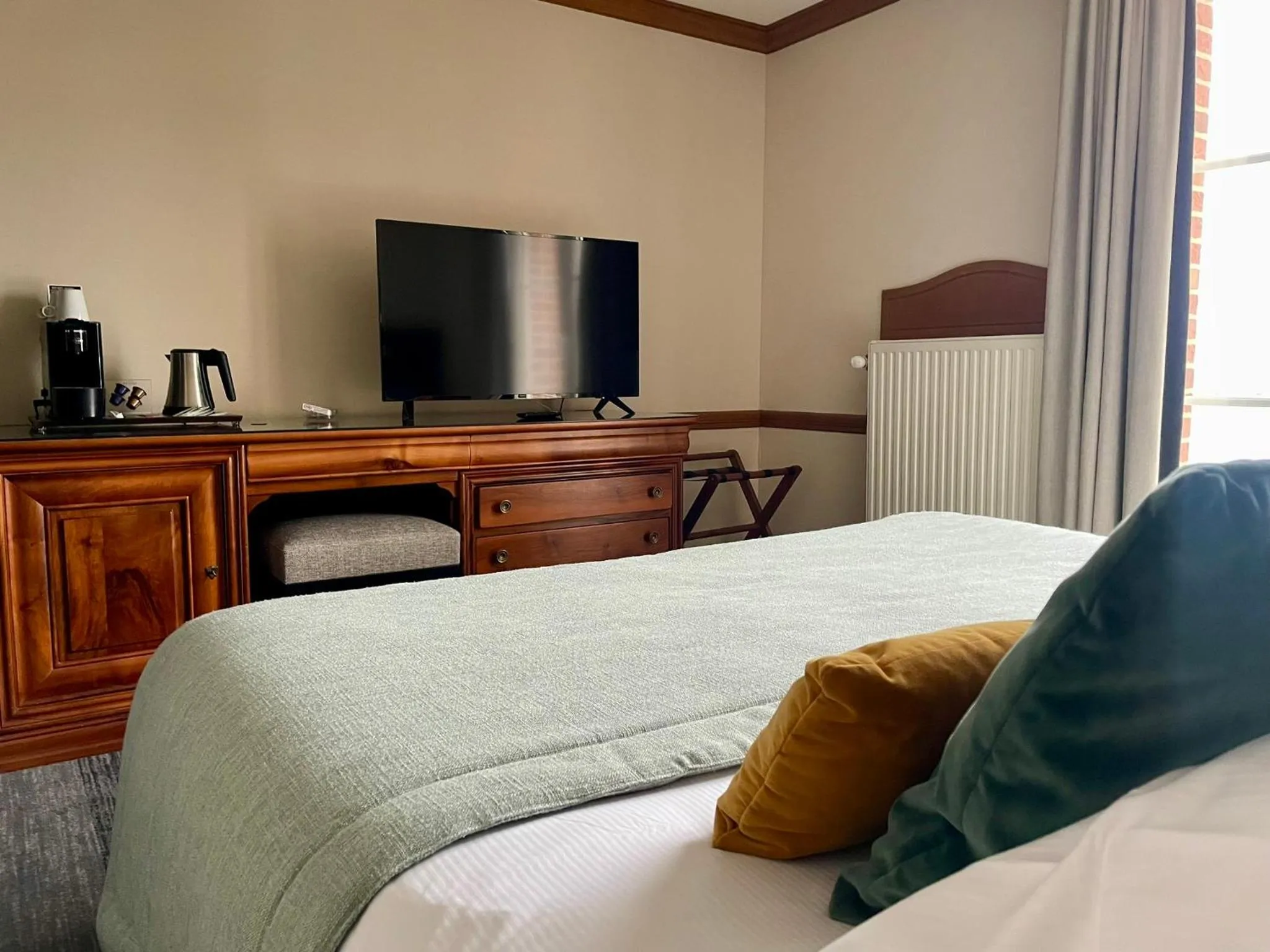 Bedroom, Bed in Dormy House