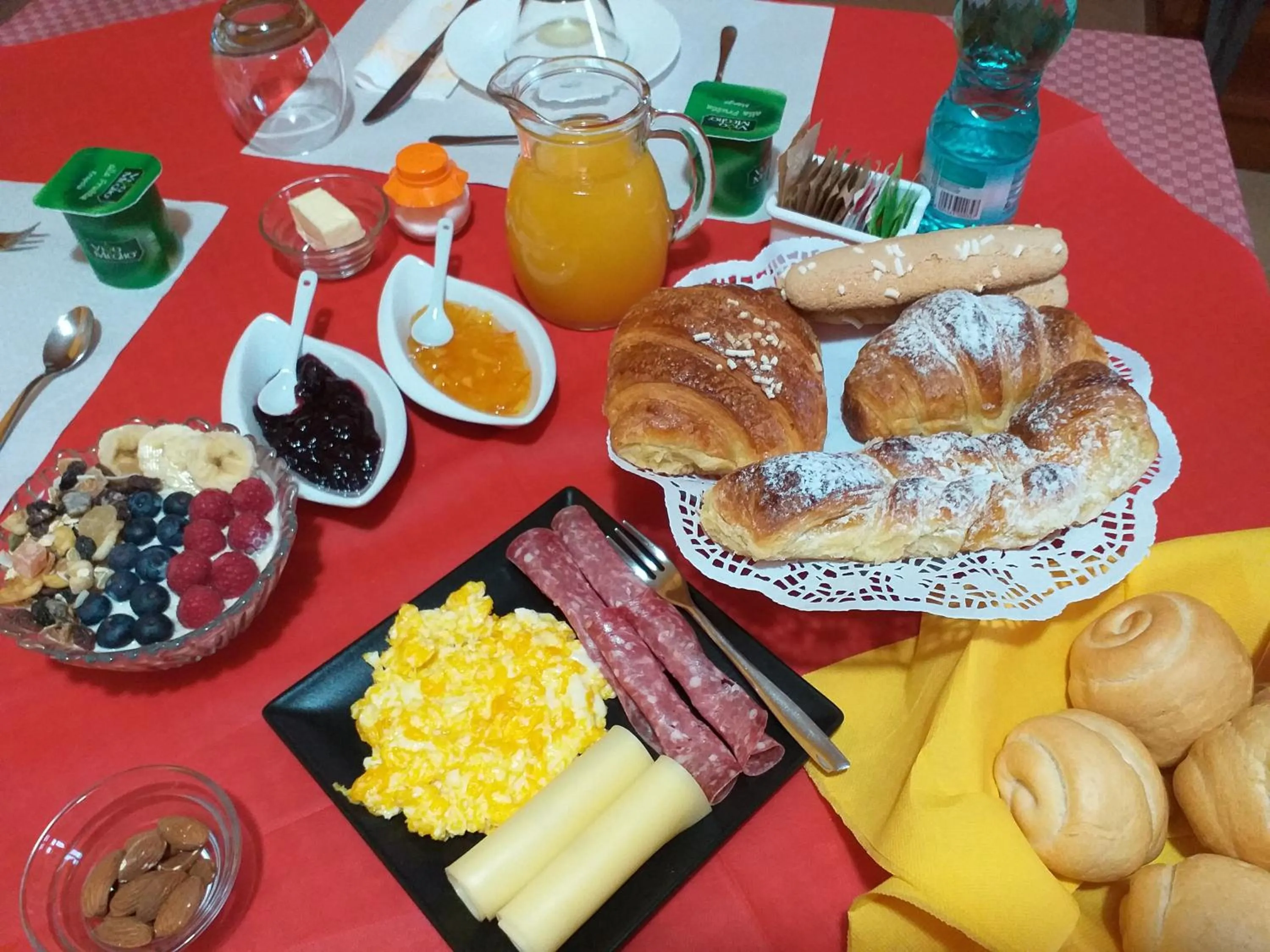 Food and drinks in B&B Il Girasole