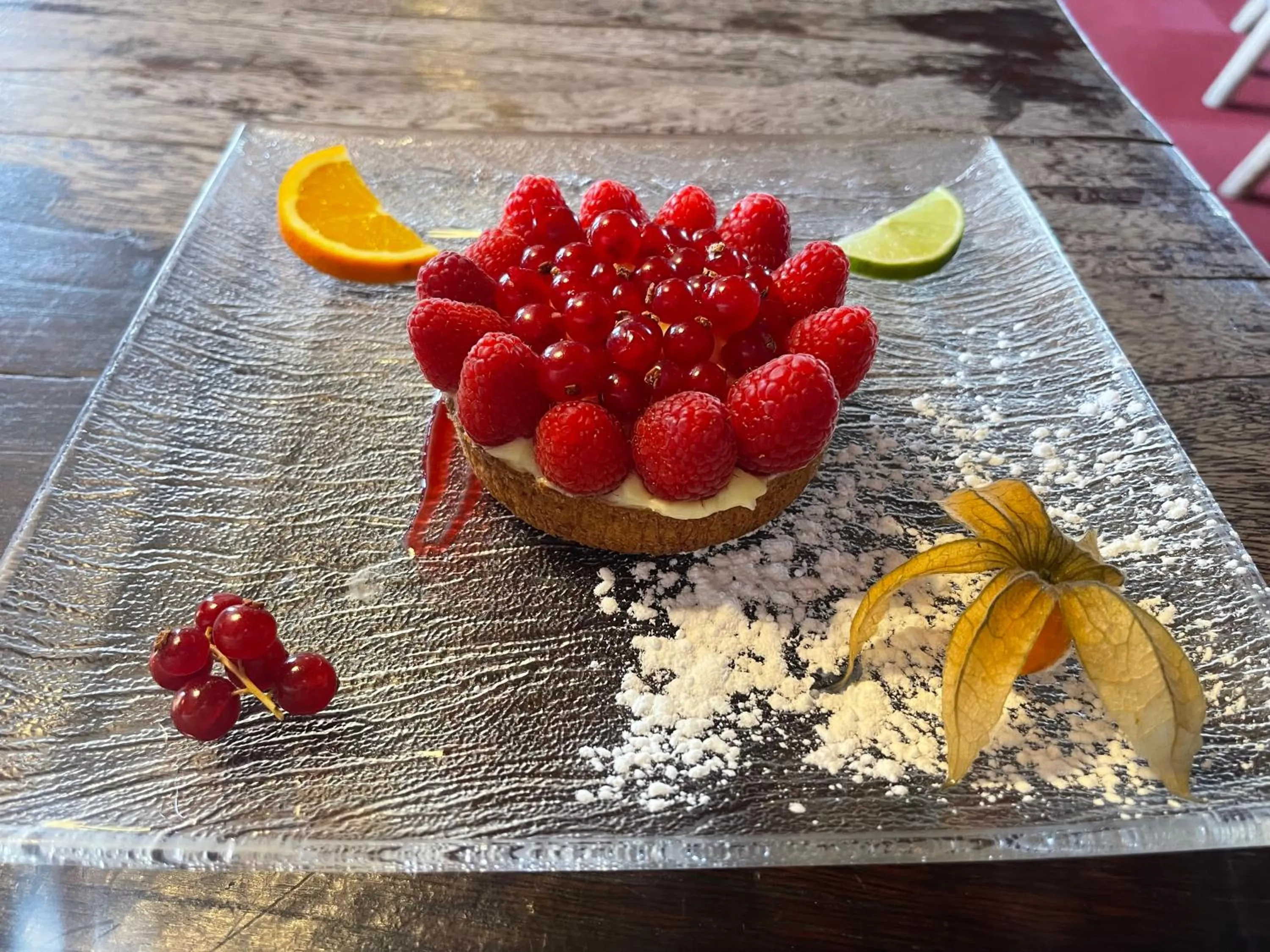 Restaurant/places to eat in Hotel Le Sully