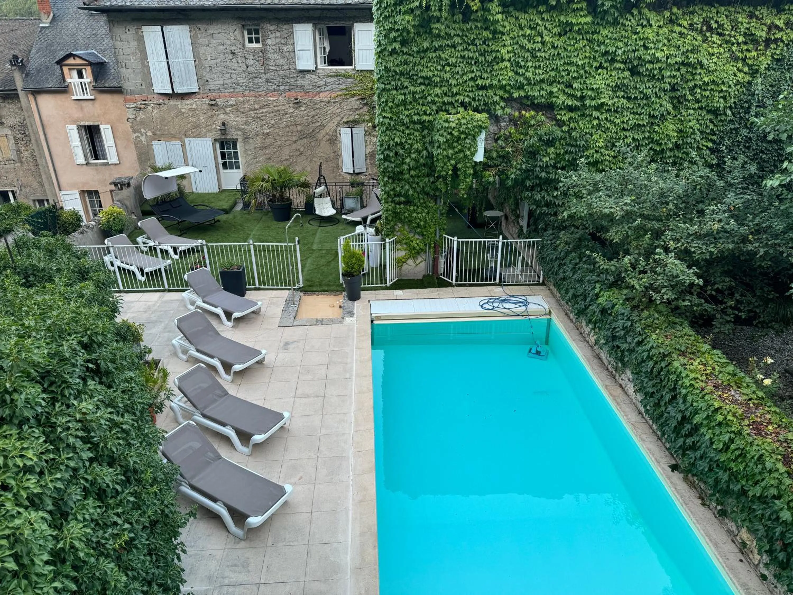 Patio in Hotel Le Sully