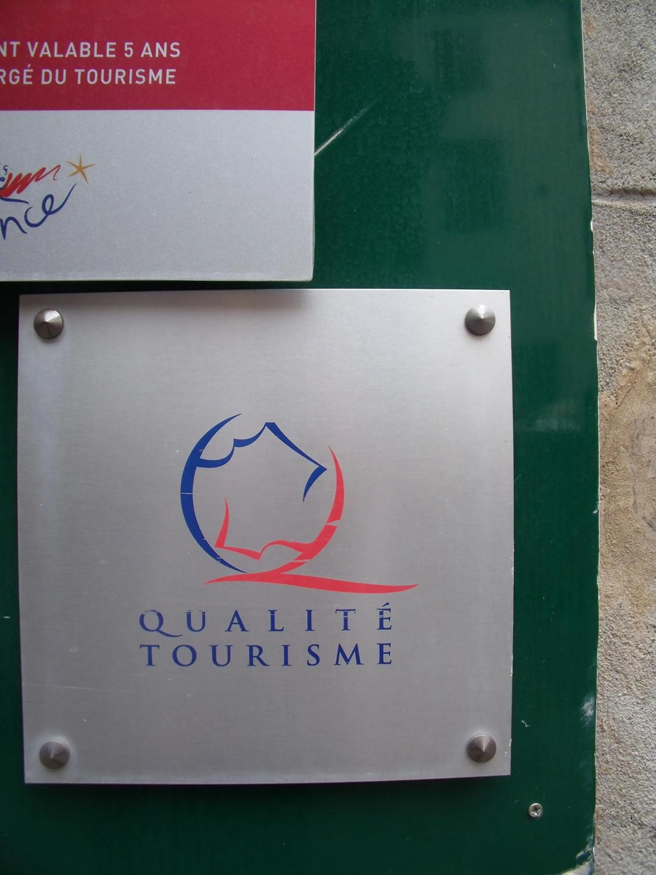 Property logo or sign in Hotel Le Sully