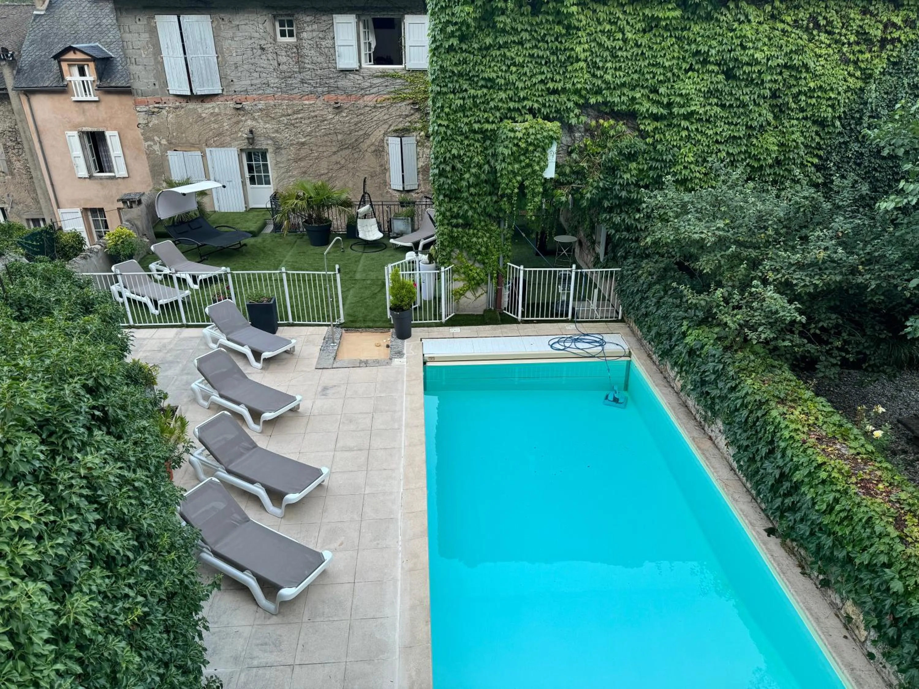 Garden view in Hotel Le Sully