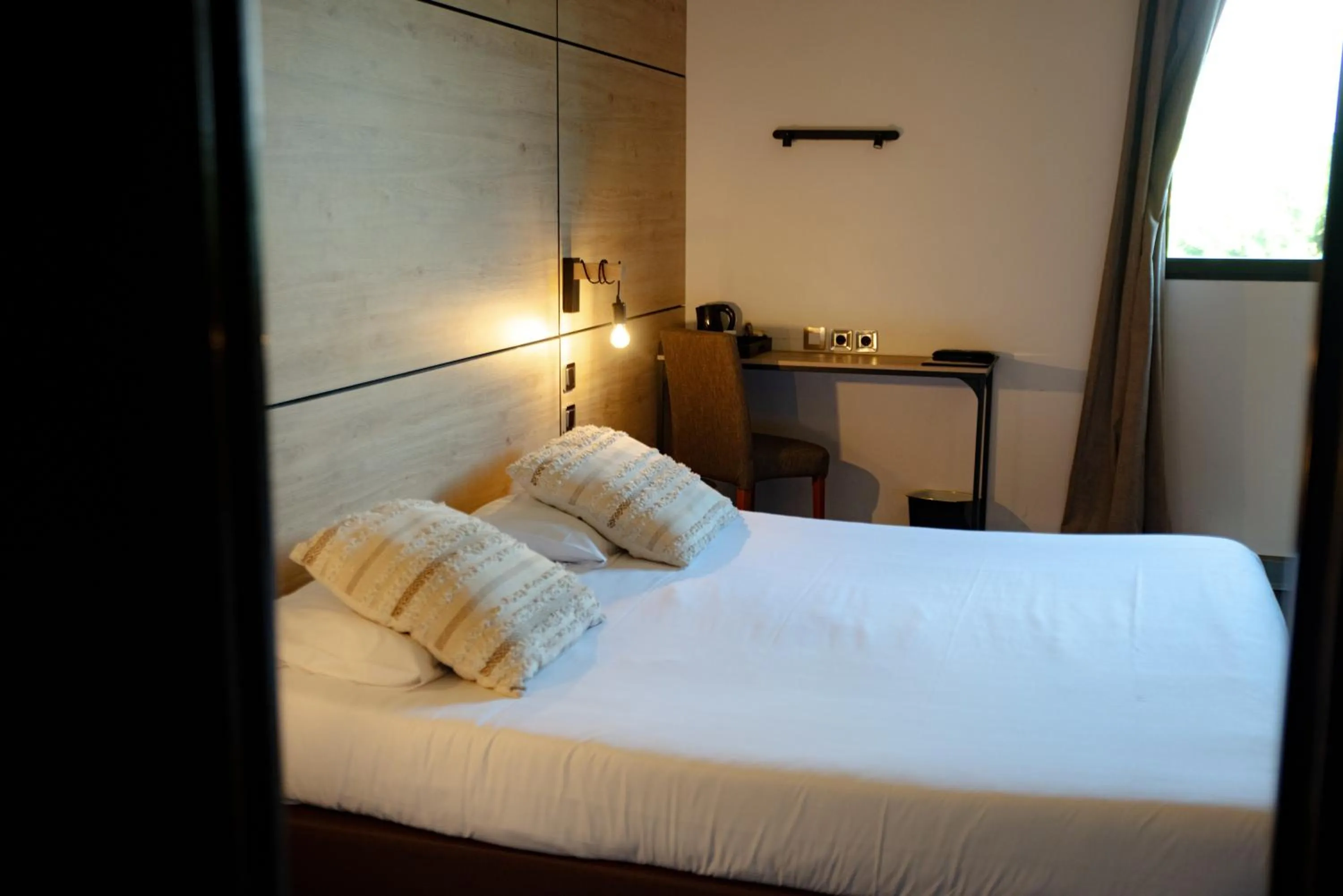 Photo of the whole room, Bed in Aeroport Hotel - Parc Expo