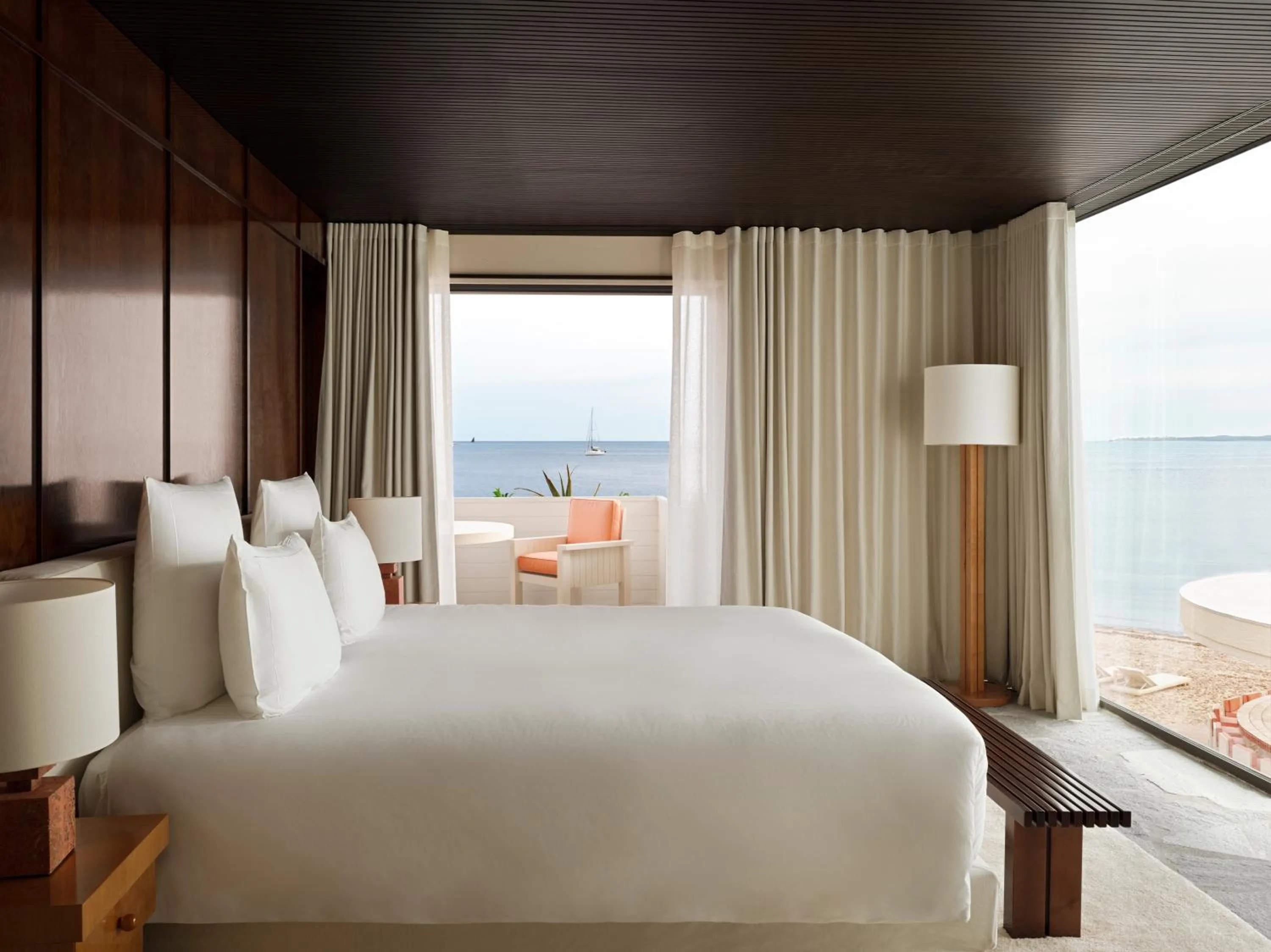 Bedroom, Bed in Cap d'Antibes Beach Hotel