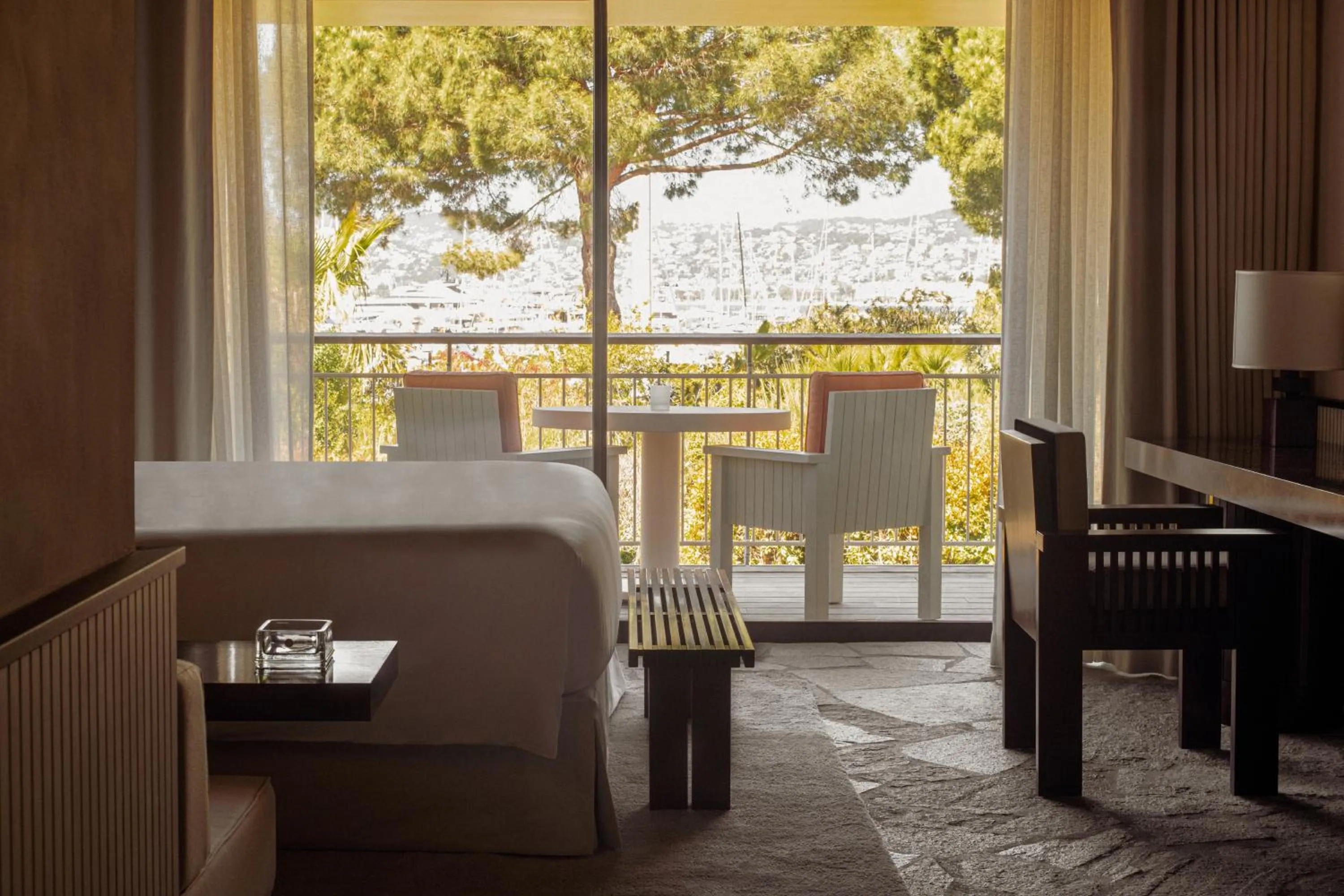 Living room in Cap d'Antibes Beach Hotel