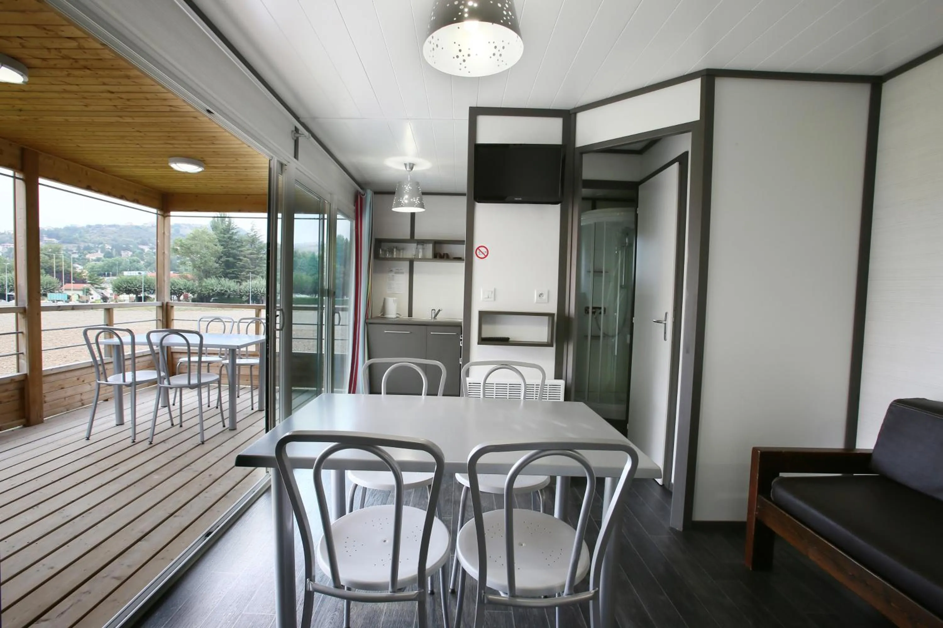 TV and multimedia in Domaine Saint Estève