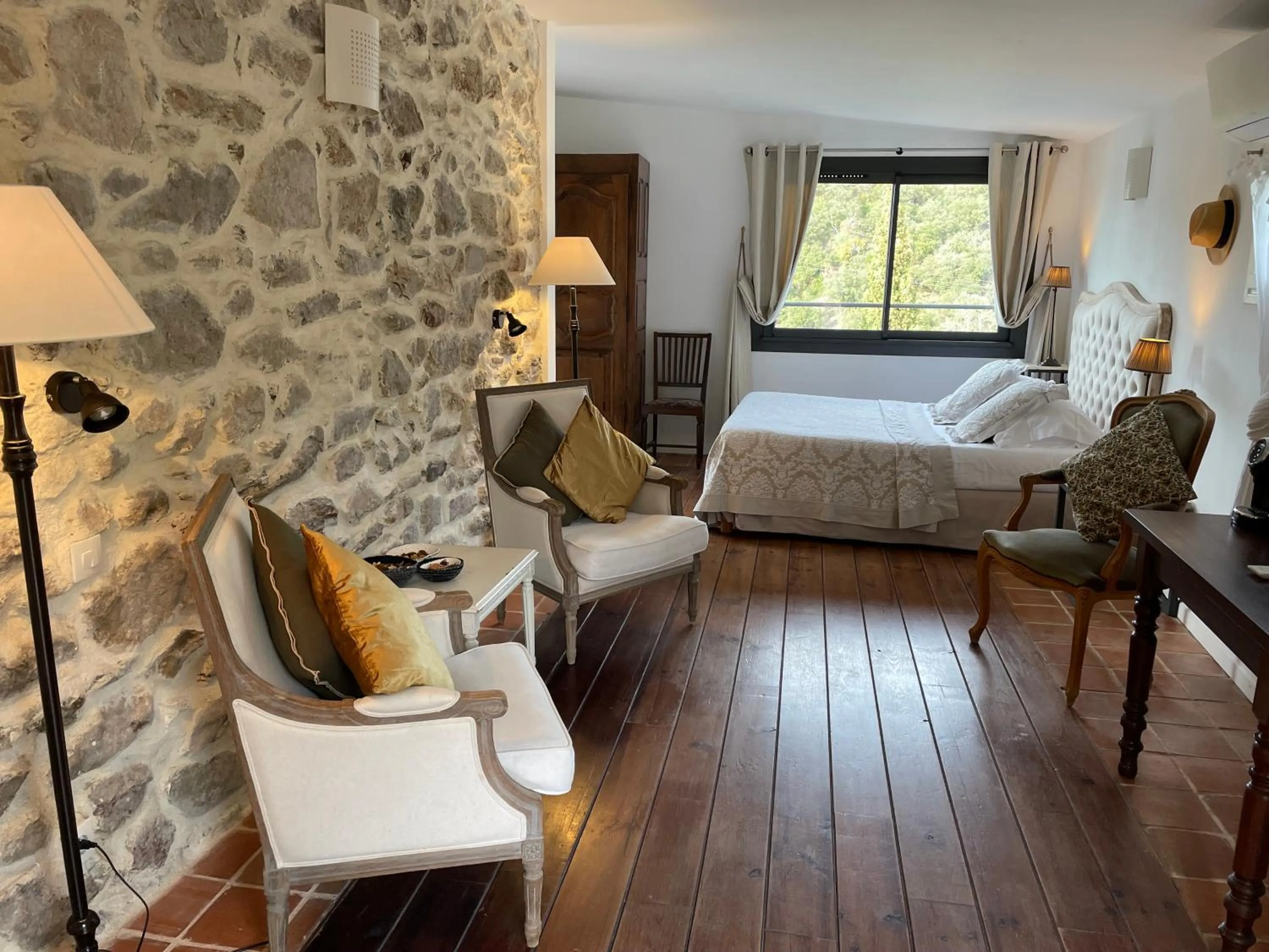 Bed in Le Relais Des Chartreuses