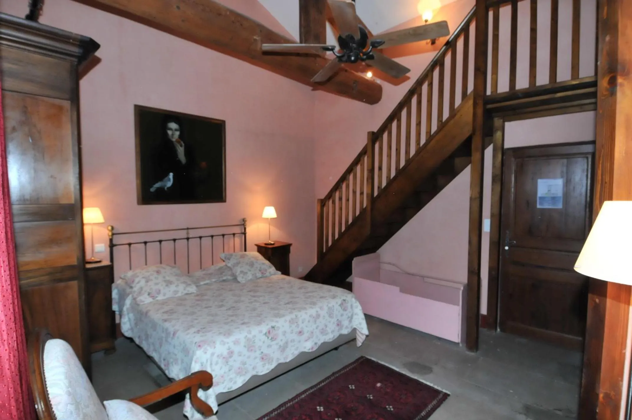 Photo of the whole room in Domaine du Grand Malherbes